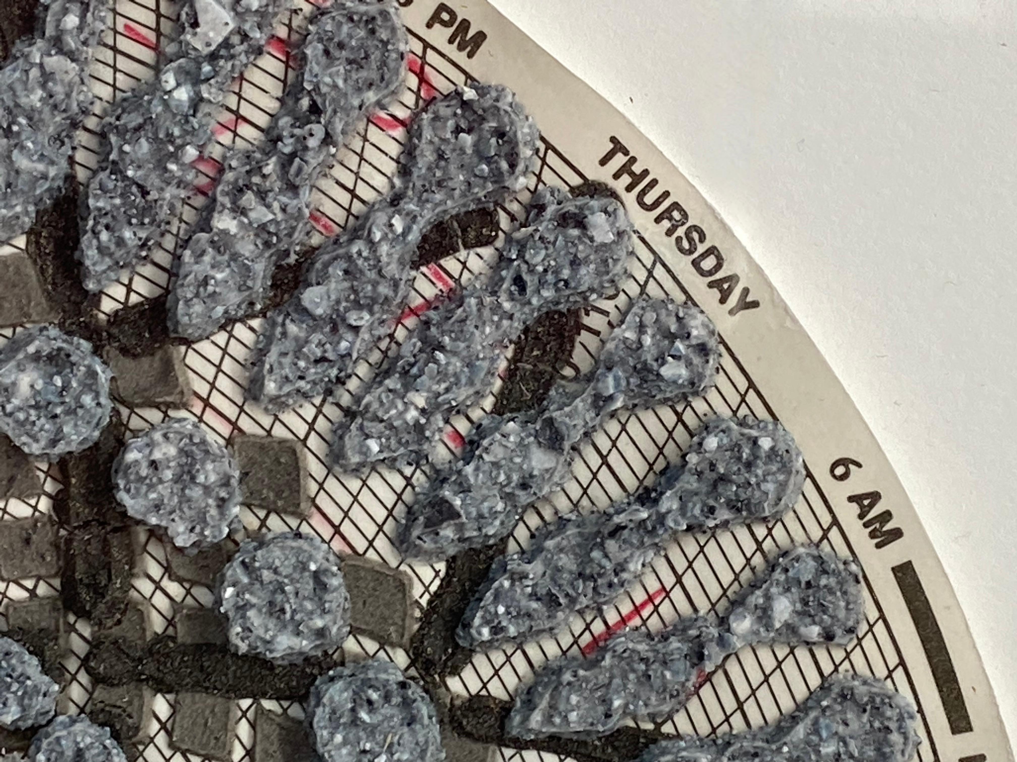 Graph Mandala One - Technique mixte cercle à motifs gris, bleu anthracite texturé en vente 8