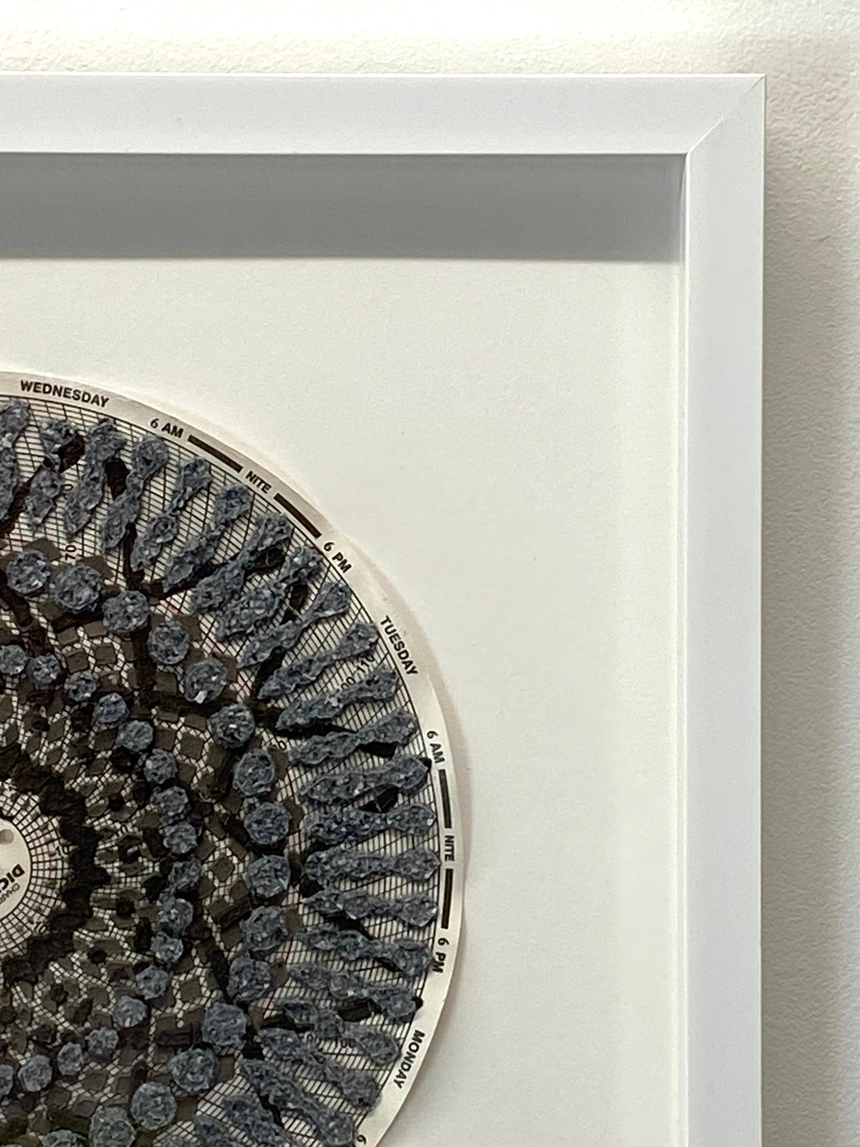 Graph Mandala One - Technique mixte cercle à motifs gris, bleu anthracite texturé en vente 13