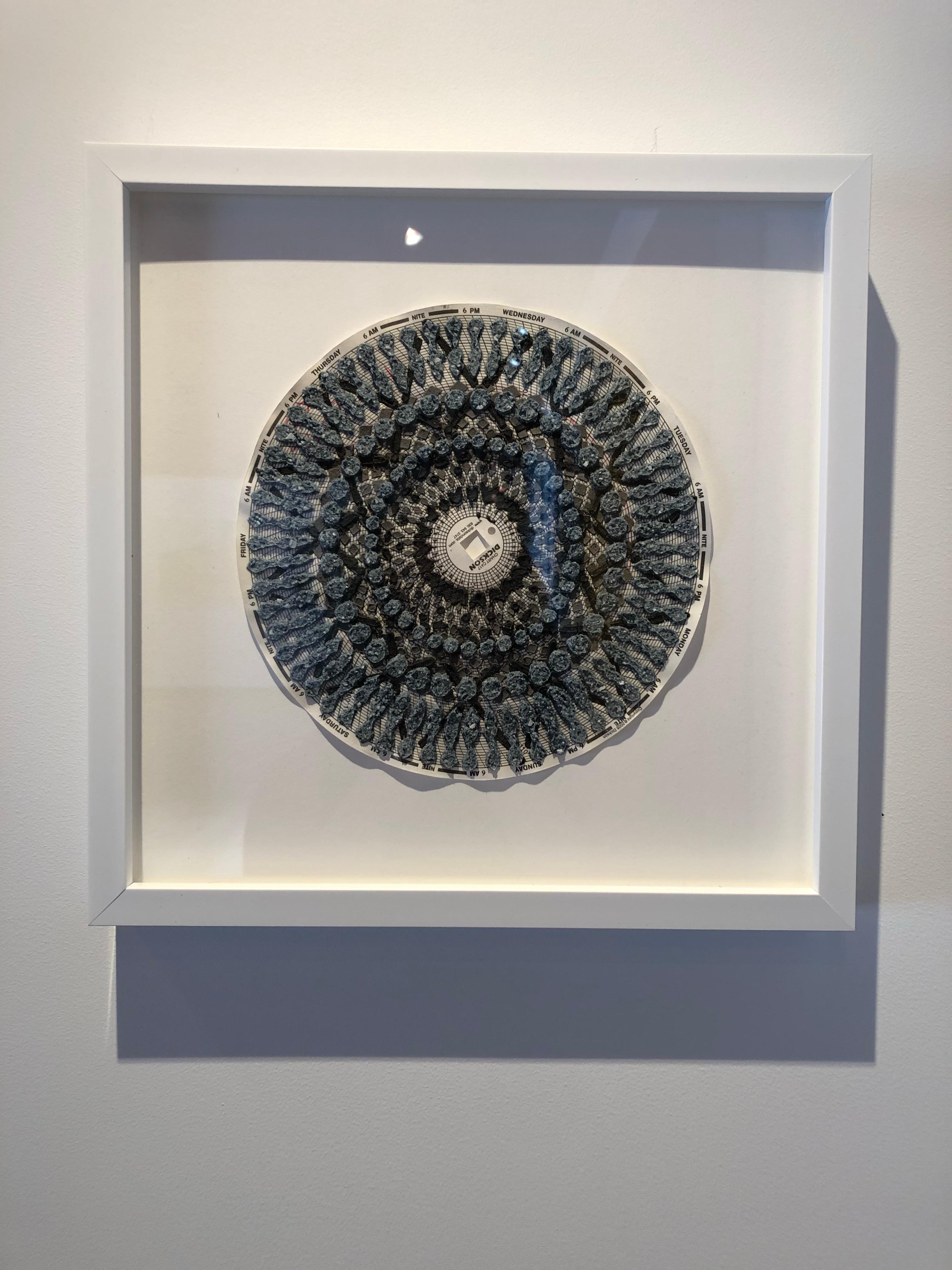 Graph Mandala One - Technique mixte cercle à motifs gris, bleu anthracite texturé en vente 14
