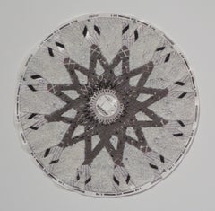 Graph Mandala Two, cercle à motifs texturés abstraits, brun, ivoire, blanc