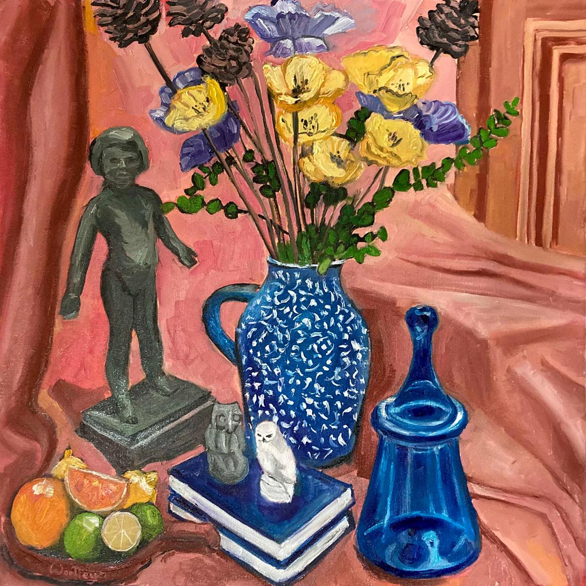 Natura morta con gufi è un dipinto originale di Eleanor Woolley. Questa natura morta è una composizione di oggetti trovati in giro per la casa dell'artista. Lo sfondo Rose Madder costituito dal drappo e dalla cornice della finestra crea un bel