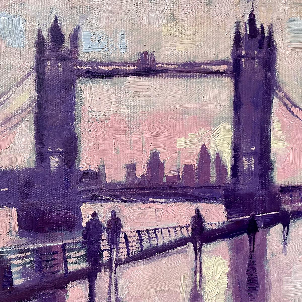 Sombras del Puente de la Torre es una Pintura Original de Eleanor Woolley. Inspirado en el famoso Puente de la Torre, fotografiado aquí al atardecer, con unas preciosas y largas sombras proyectadas por la luz del atardecer. Las sombras de púrpura y