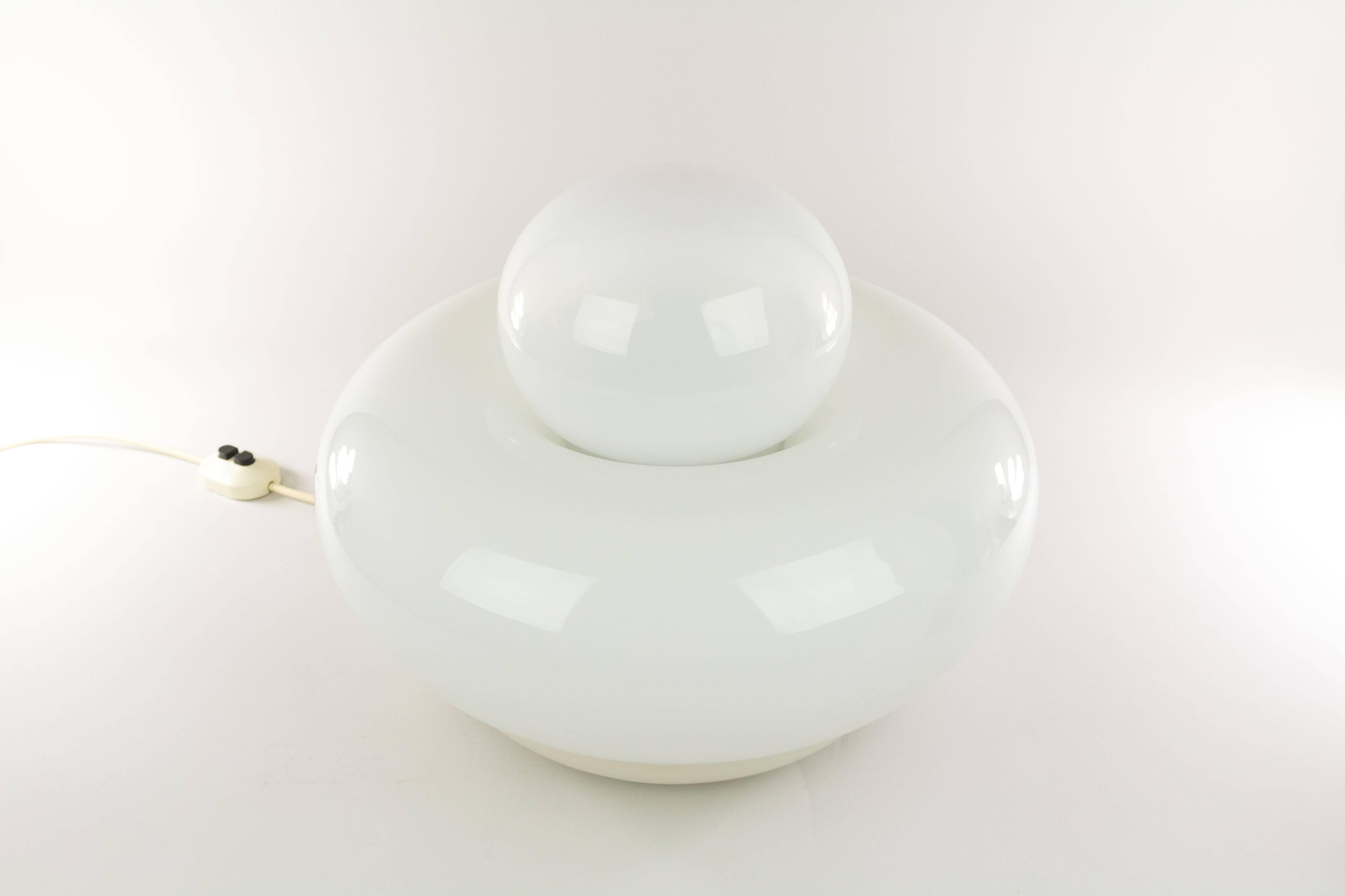 Mid-Century Modern Electra Glass White Table Lamp by Giuliana Gramigna for Artemide, circa 1970 For Sale