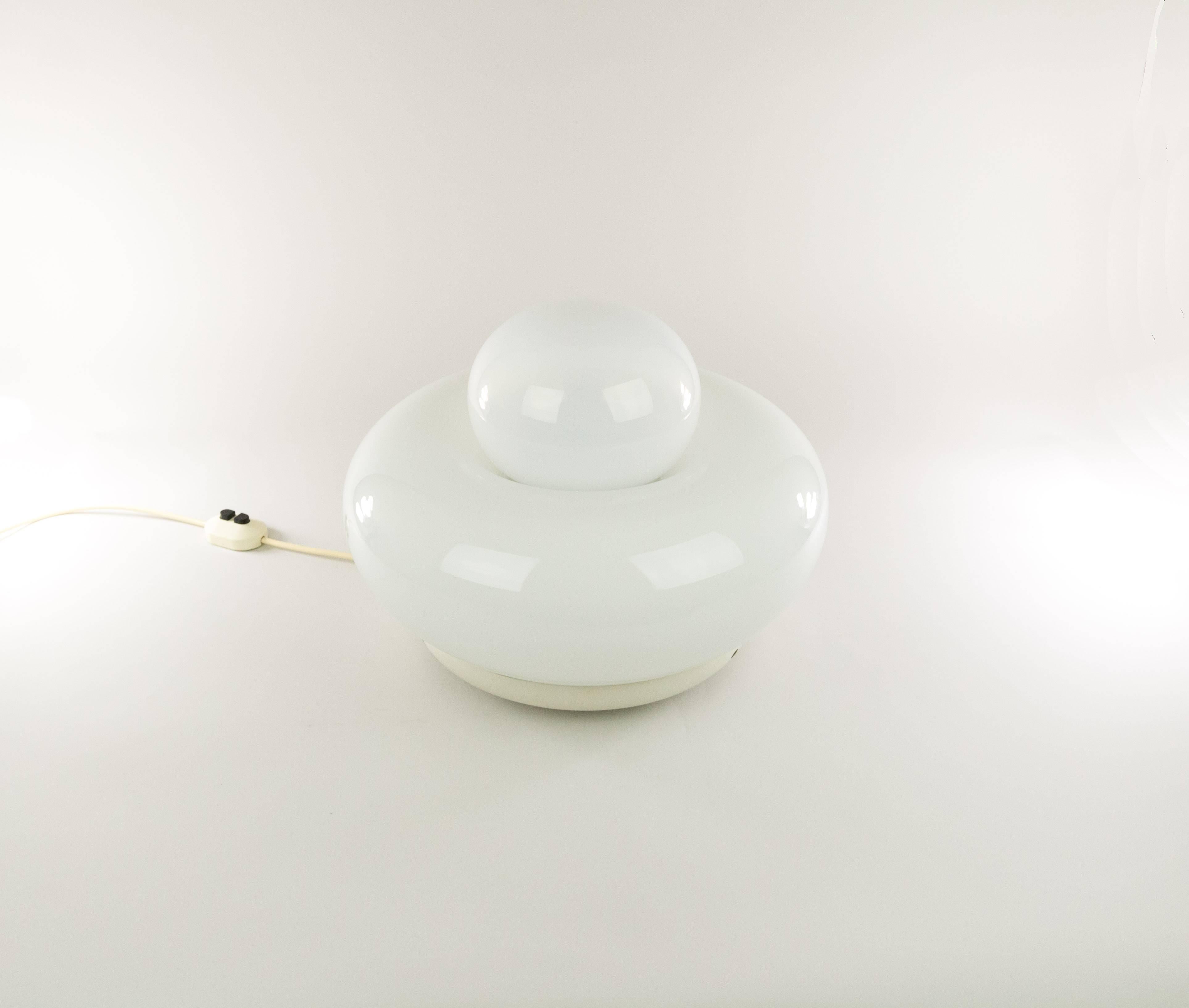 Italian Electra Glass White Table Lamp by Giuliana Gramigna for Artemide, circa 1970 For Sale