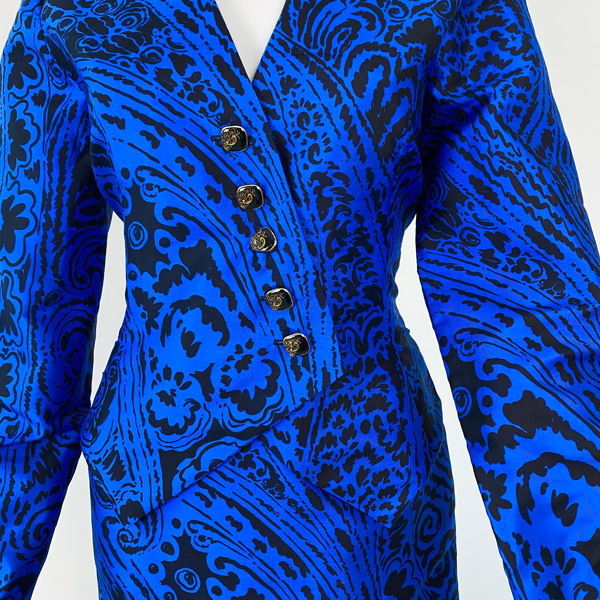 Jupe de cocktail en soie bleu électrique et noir Taille 8/10, années 1980 en vente 1