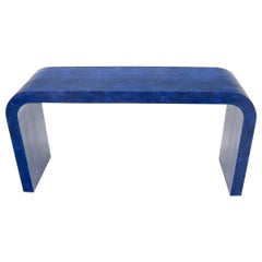 Table console en forme de C pour canapé:: en fausse peau de serpent:: bleu électrique