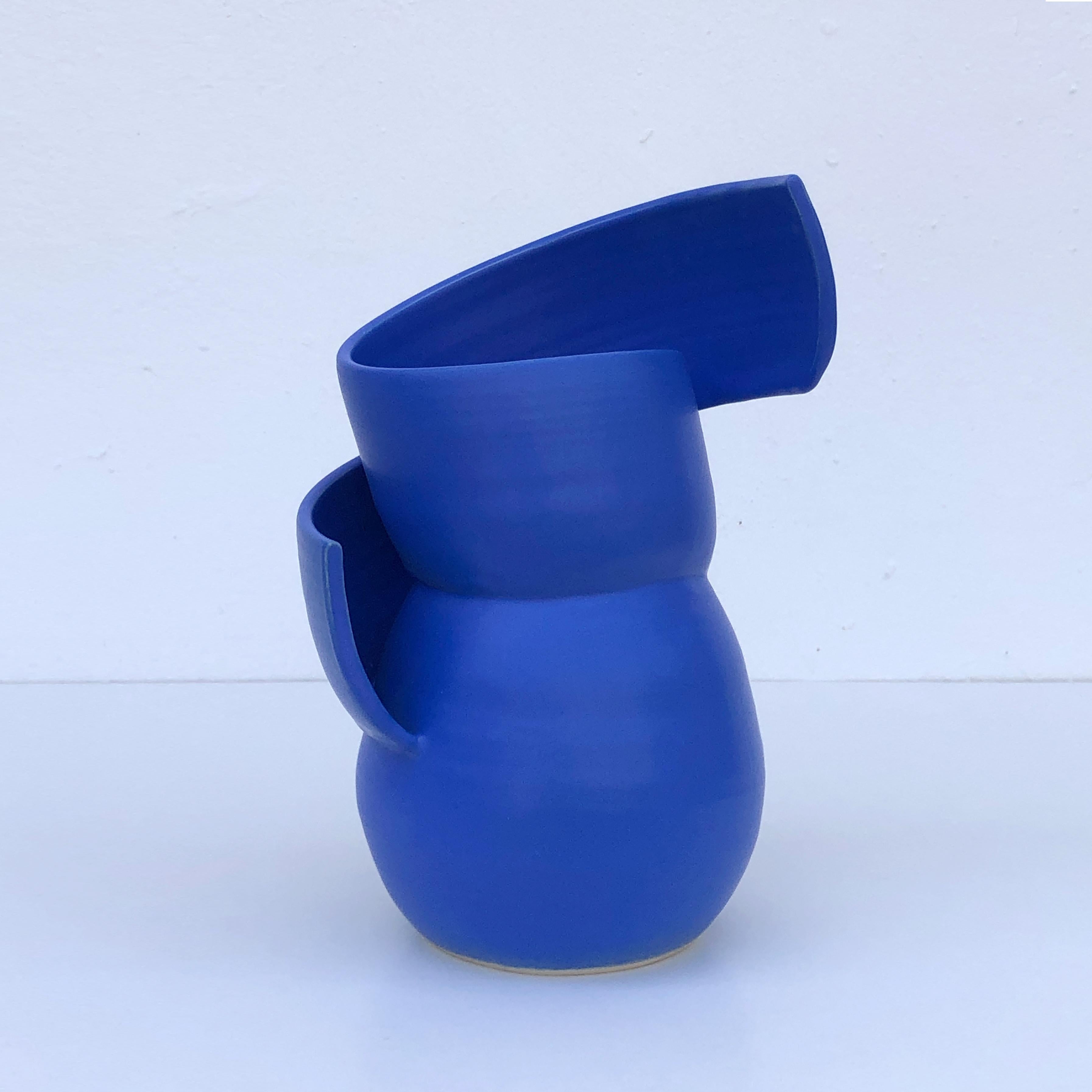 Electric Blue Helix Vase Handmade in Barcelona by Niho Ceramics In New Condition For Sale In SANT PERE DE RIBES, ES