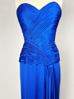 Robe de soirée en jersey de lycra bleu électrique Loris Azzaro Couture, circa 1980