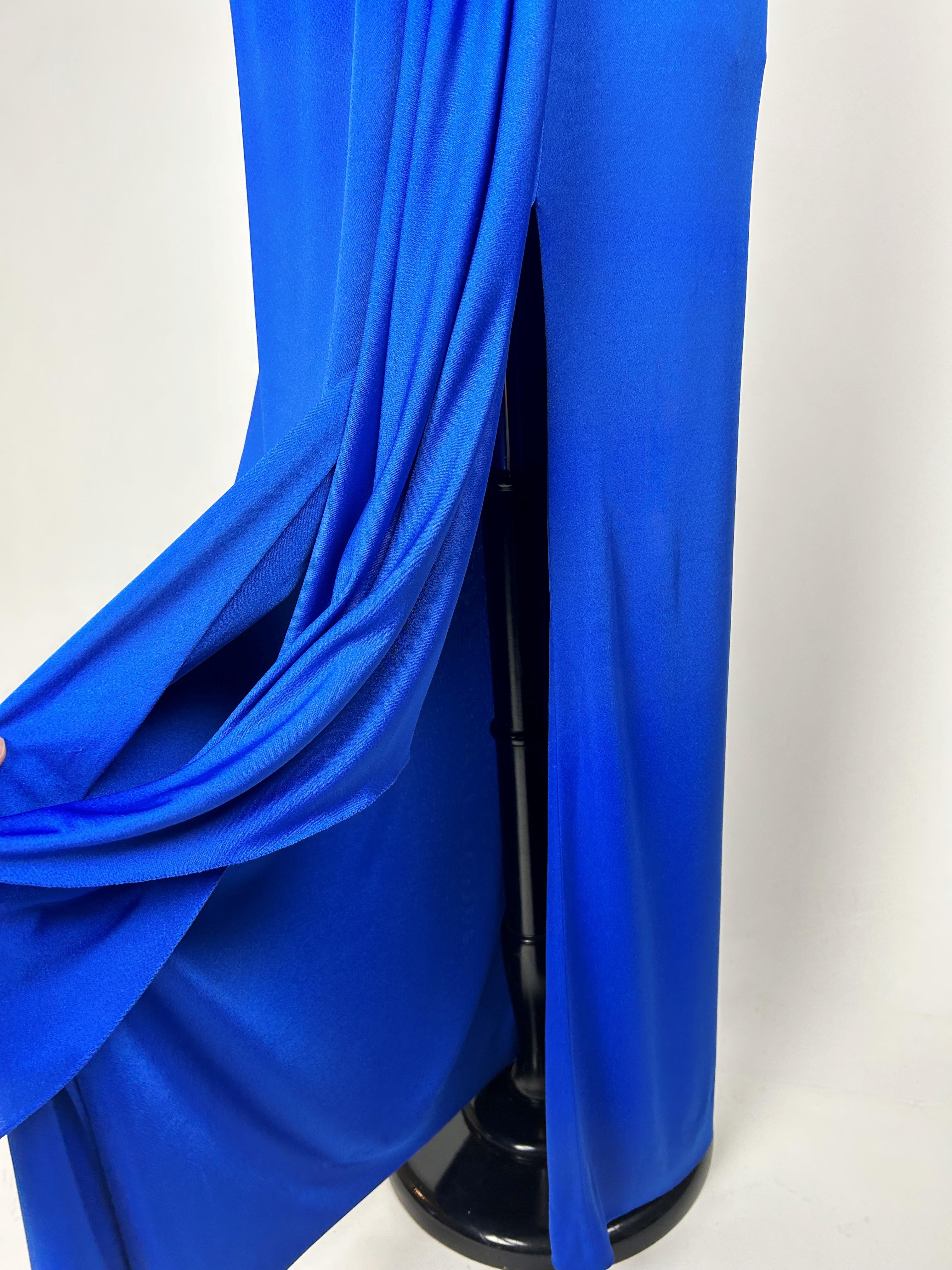 Electric blue lycra jersey evening dress by Loris Azzaro Couture Circa 1980 For Sale 3