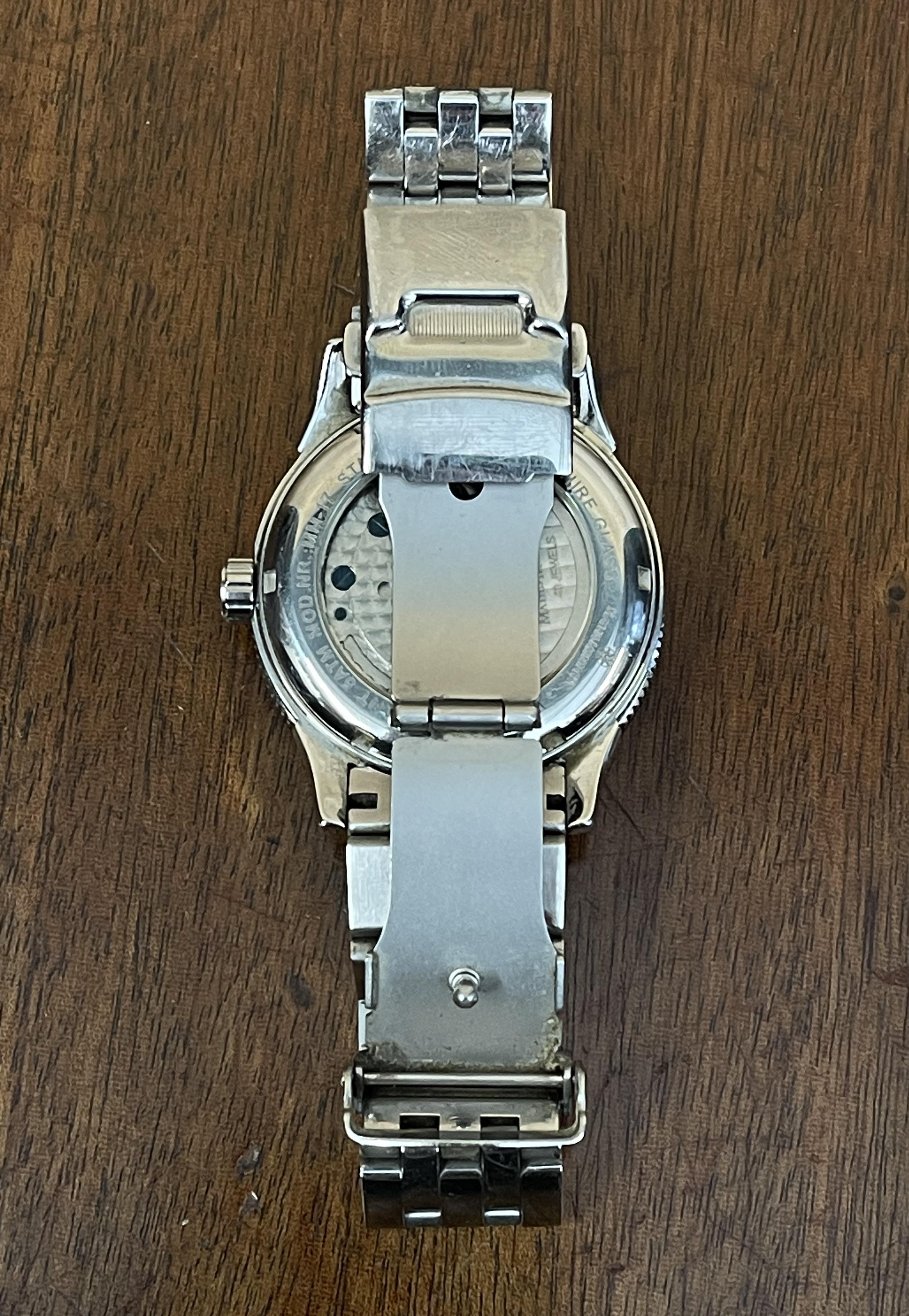 Montre-bracelet chronographe Mathis Montabon bleu électrique pour hommes  en vente 14