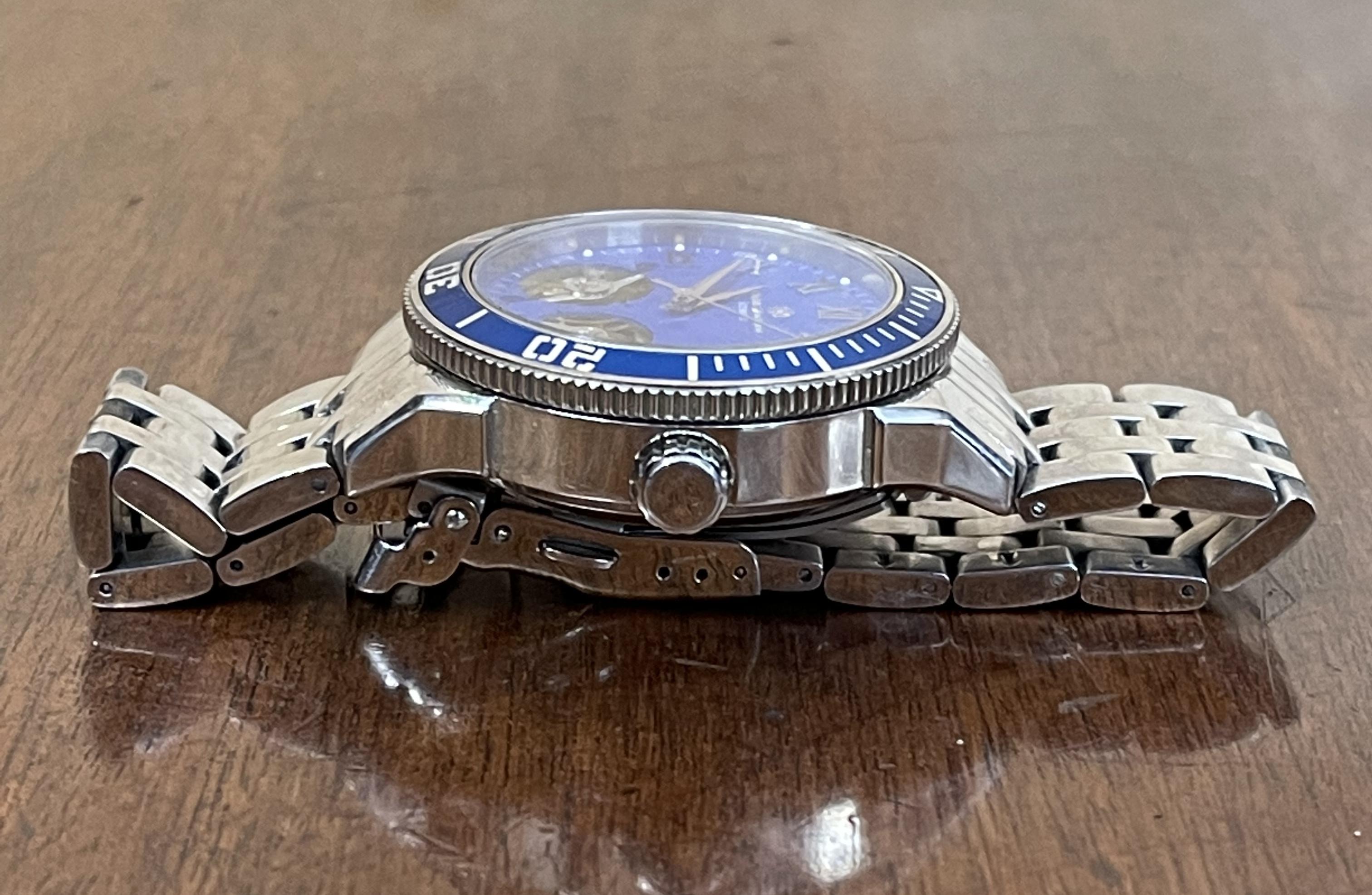 Montre-bracelet chronographe Mathis Montabon bleu électrique pour hommes  en vente 5