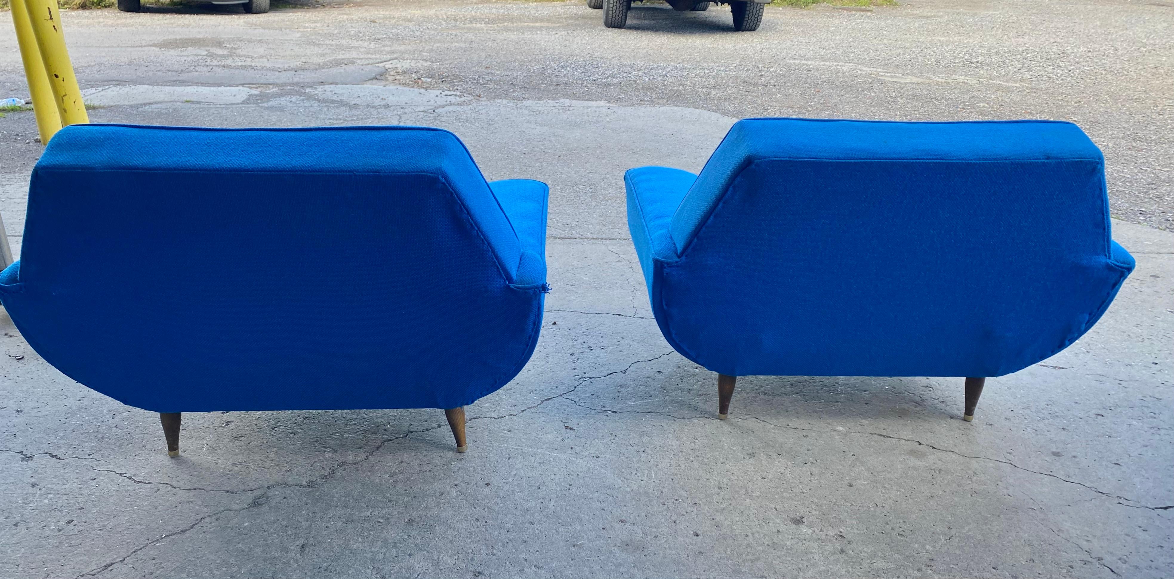Stunning Mid-Century Modern sofa and pair matching chairs, Retains period Electric blue wool upholstery, Button and tuxedo tufted, chairs measure 41