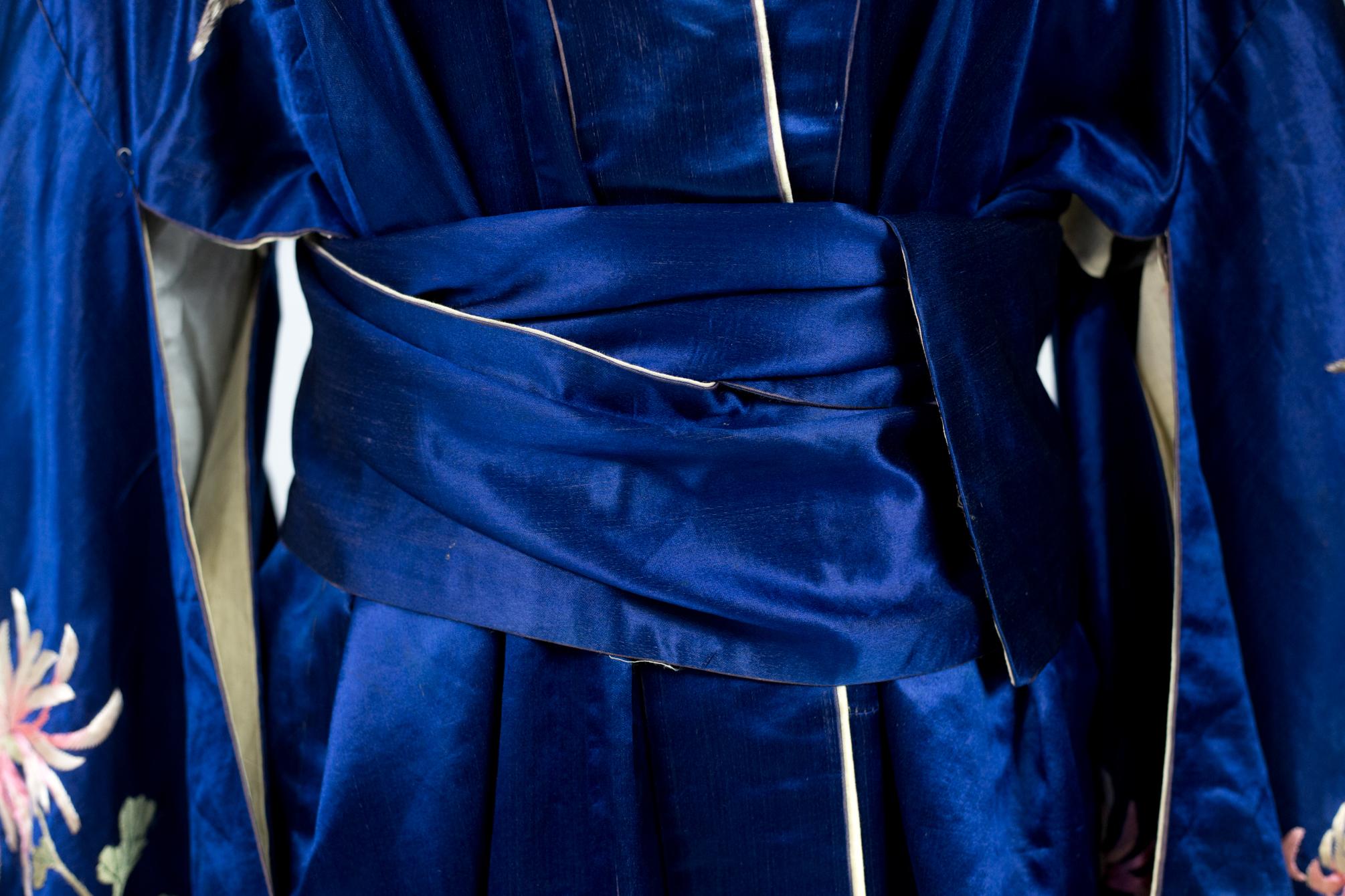 blue and black kimono