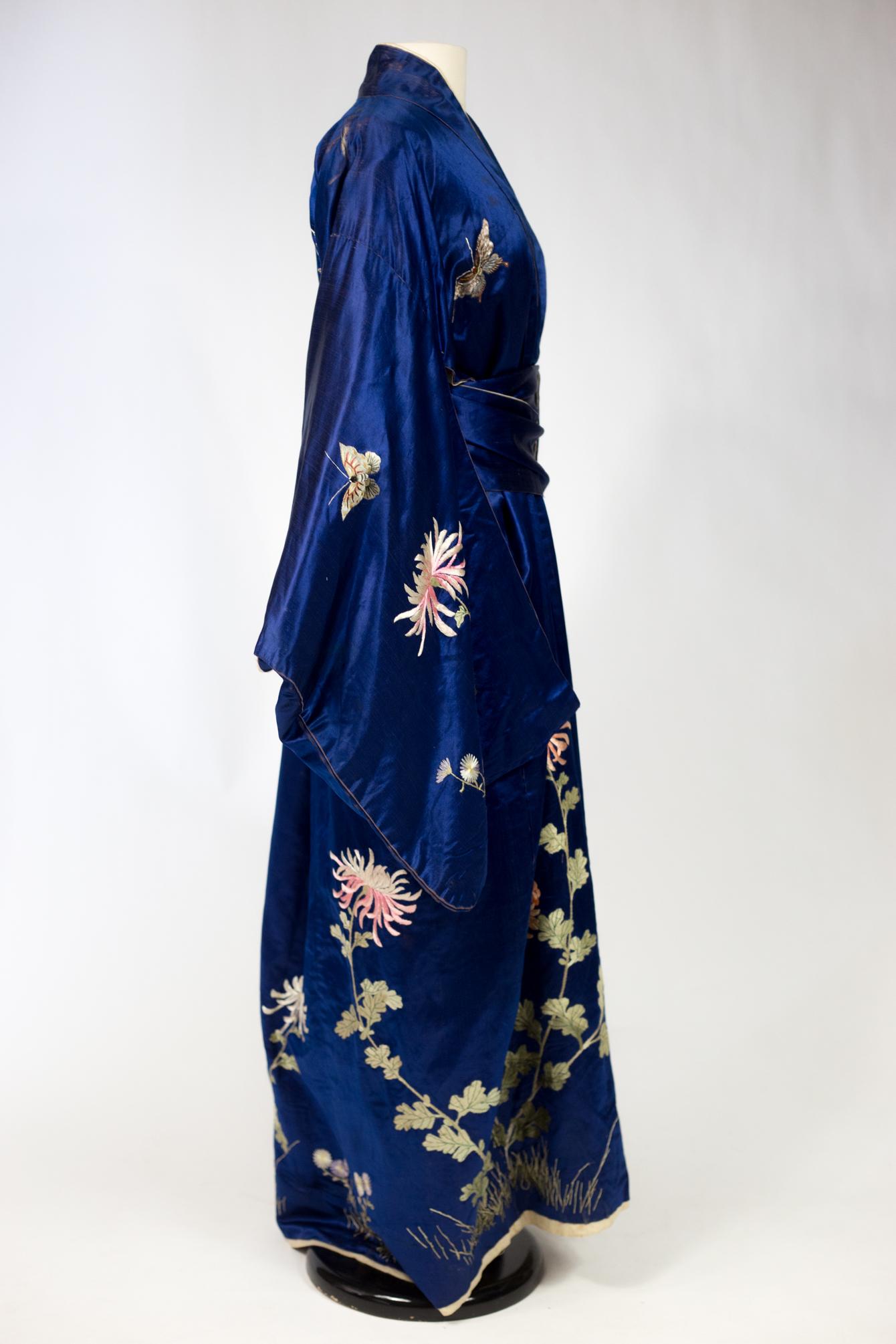 Black  Electric Blue Satin Japanese Kimono Circa 1920/1940