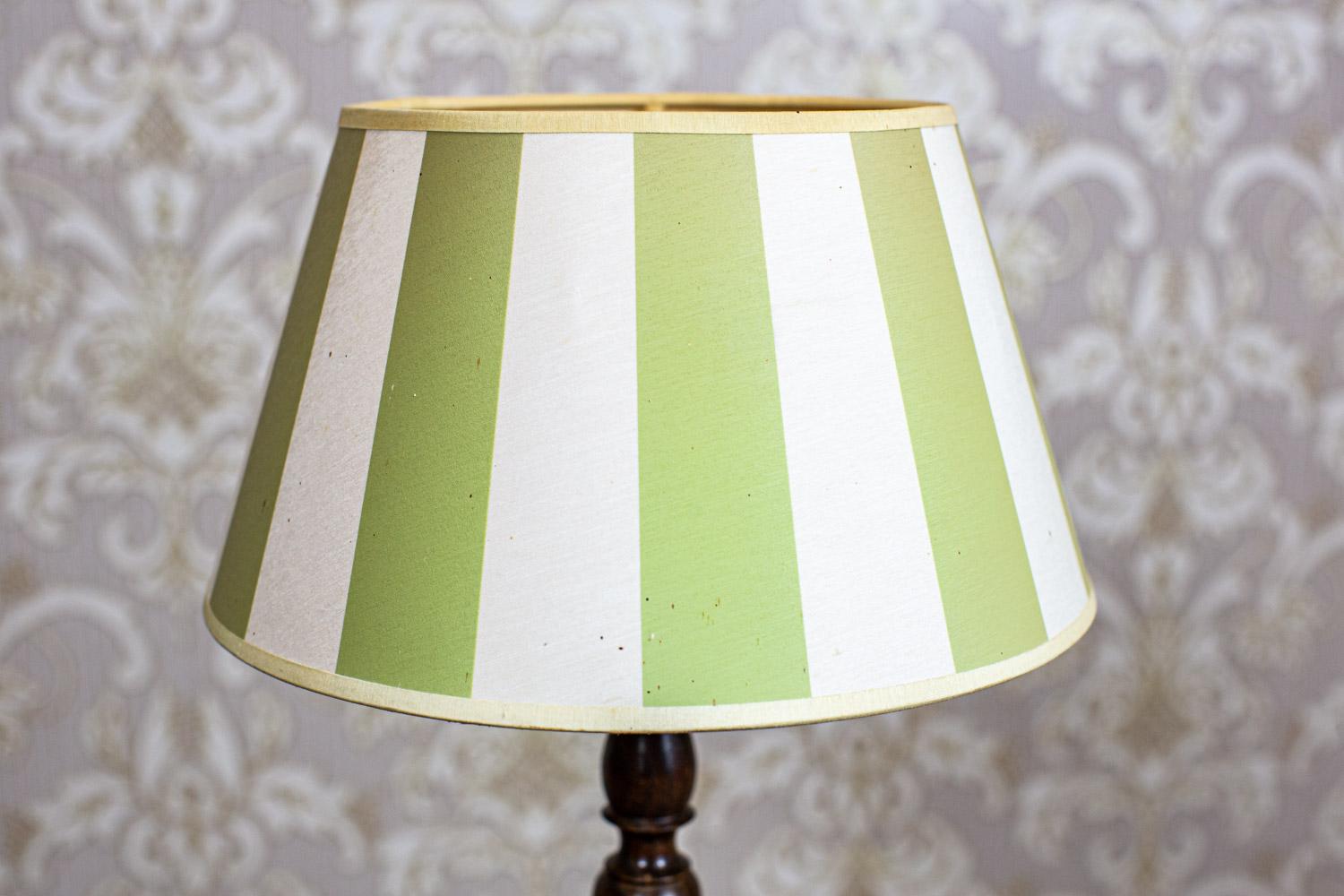 Fabric Electric Table Lamp From the Late 20th Century with Green-White Shade For Sale