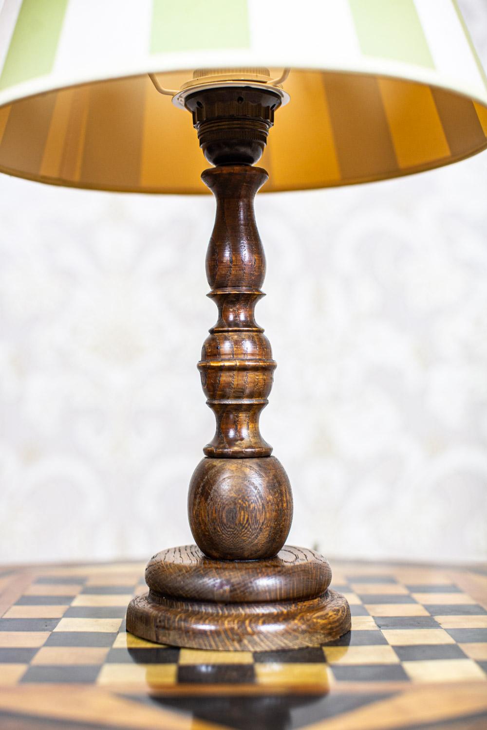 Electric Table Lamp From the Late 20th Century with Green-White Shade For Sale 1