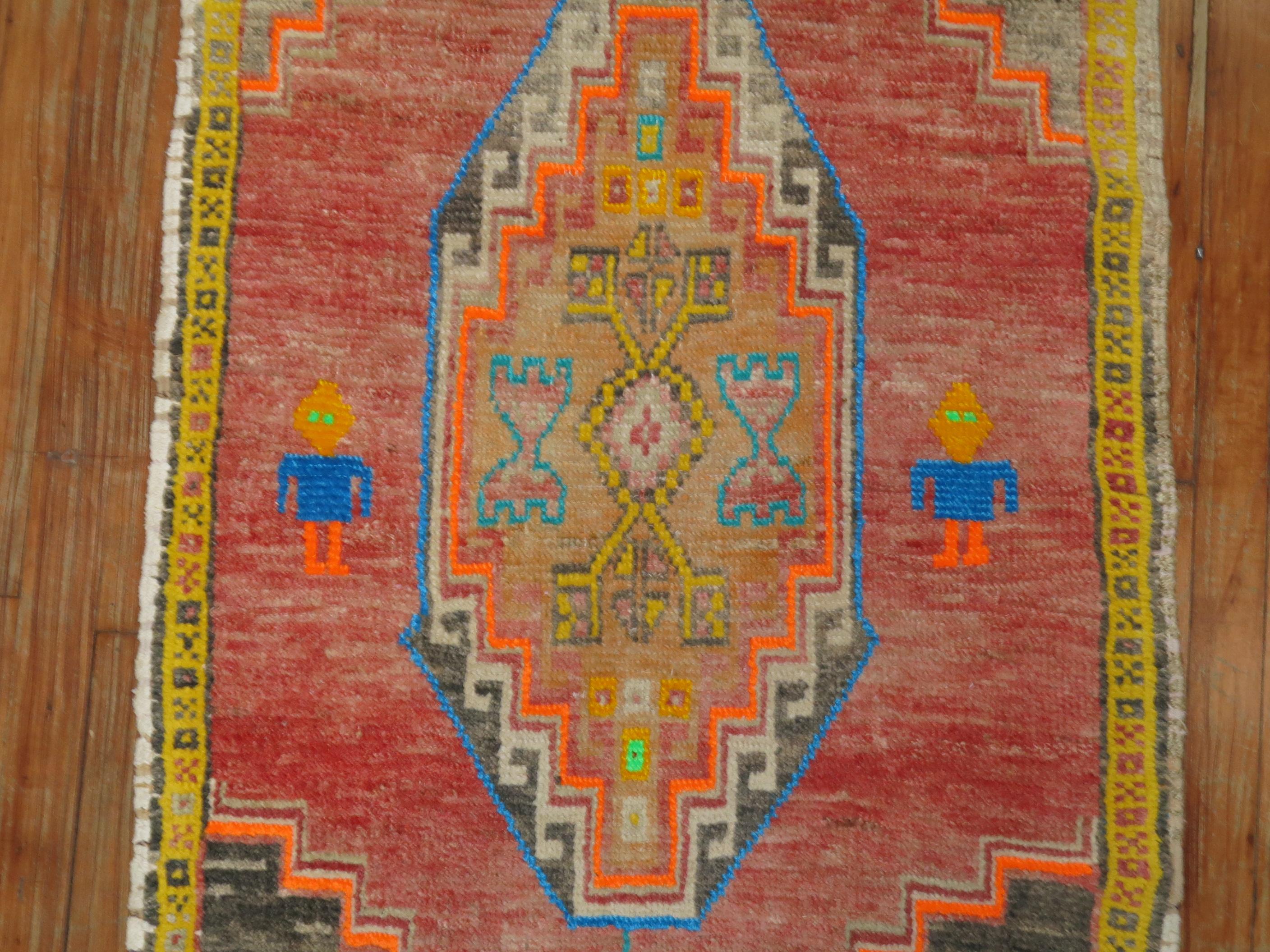 Electric Vintage Turkish Anatolian Scatter Rug In Good Condition For Sale In New York, NY