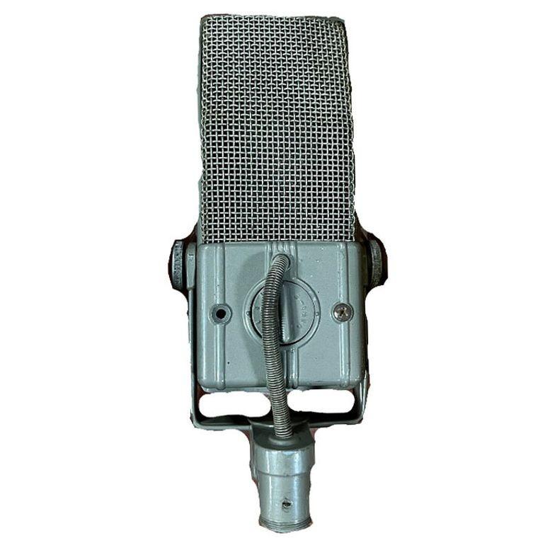 Electro-Voice V-3 Velocity Ribbon Microphone in Box In Good Condition For Sale In Van Nuys, CA