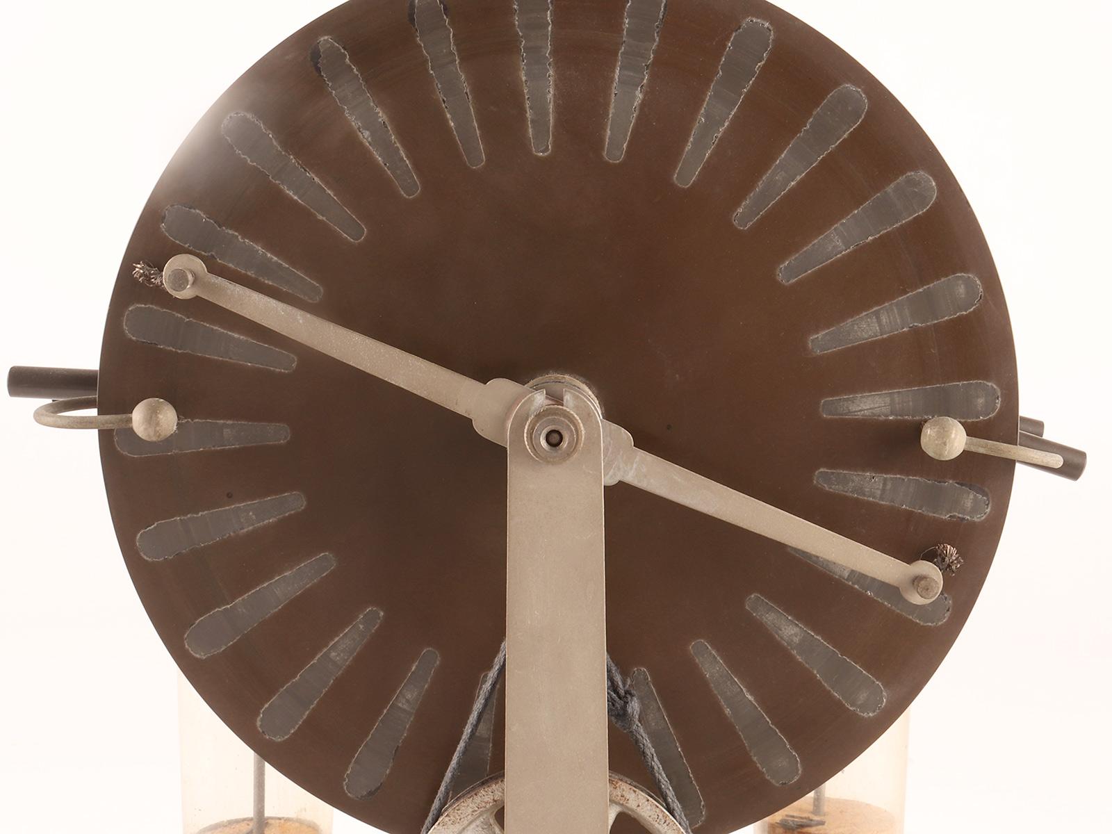 Electrostatic machine by Wimshurst, designed by Rinaldo Damiani, Italy 1900.  In Good Condition For Sale In Milan, IT