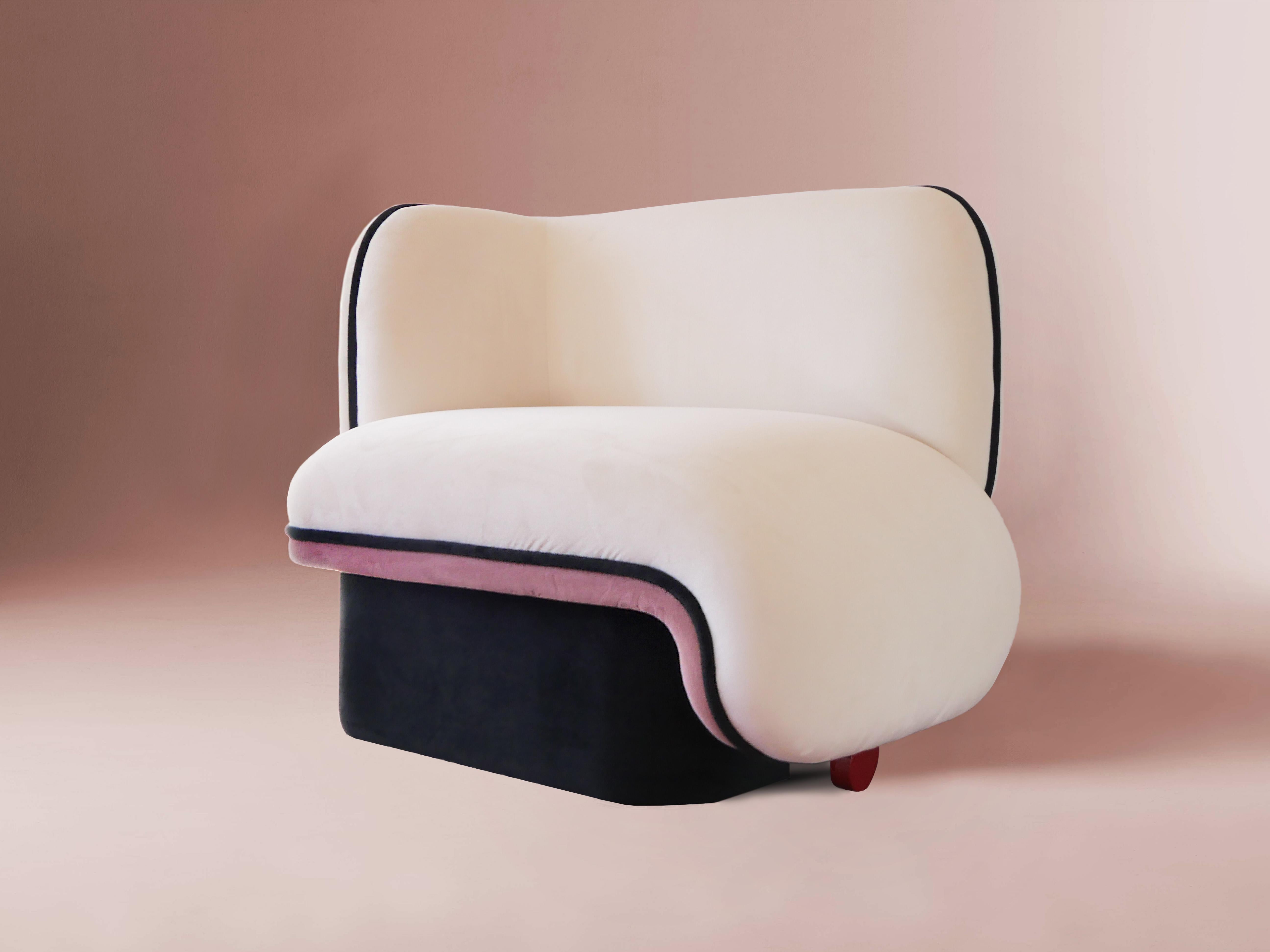Elefante is recognized as the most charismatic armchair of our collection. Designed by Sergio Prieto with strong inspiration by the rounded shapes of an elephant, as the name reflects. The fusion of materials and textures makes this piece extremely
