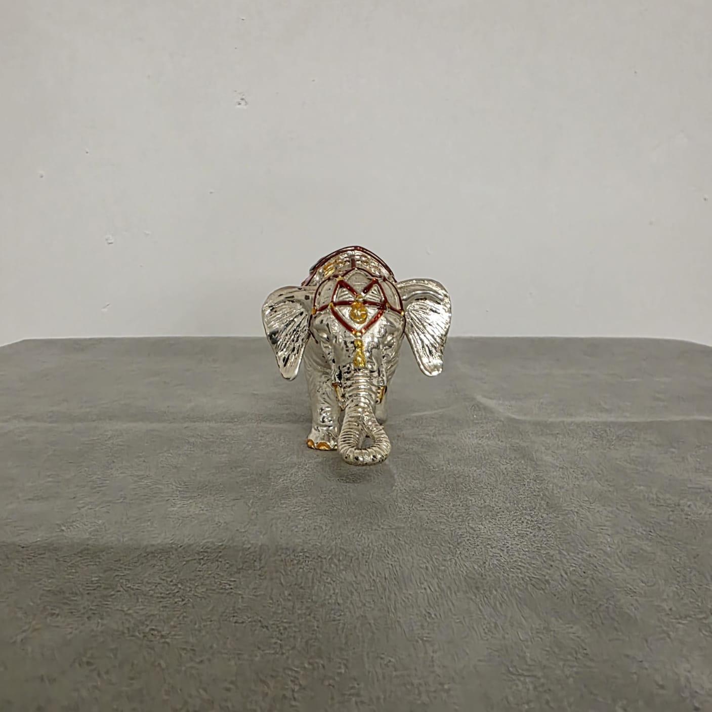 Late 20th Century Elefante in argento Sterling di Gene Moore per Tiffany & Co. in vendita