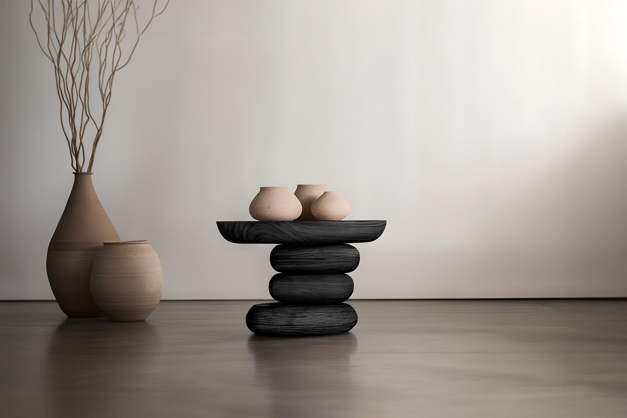 XXIe siècle et contemporain Table d'appoint Elefante 18 par Joel Escalona, bois massif, sphères décoratives en vente
