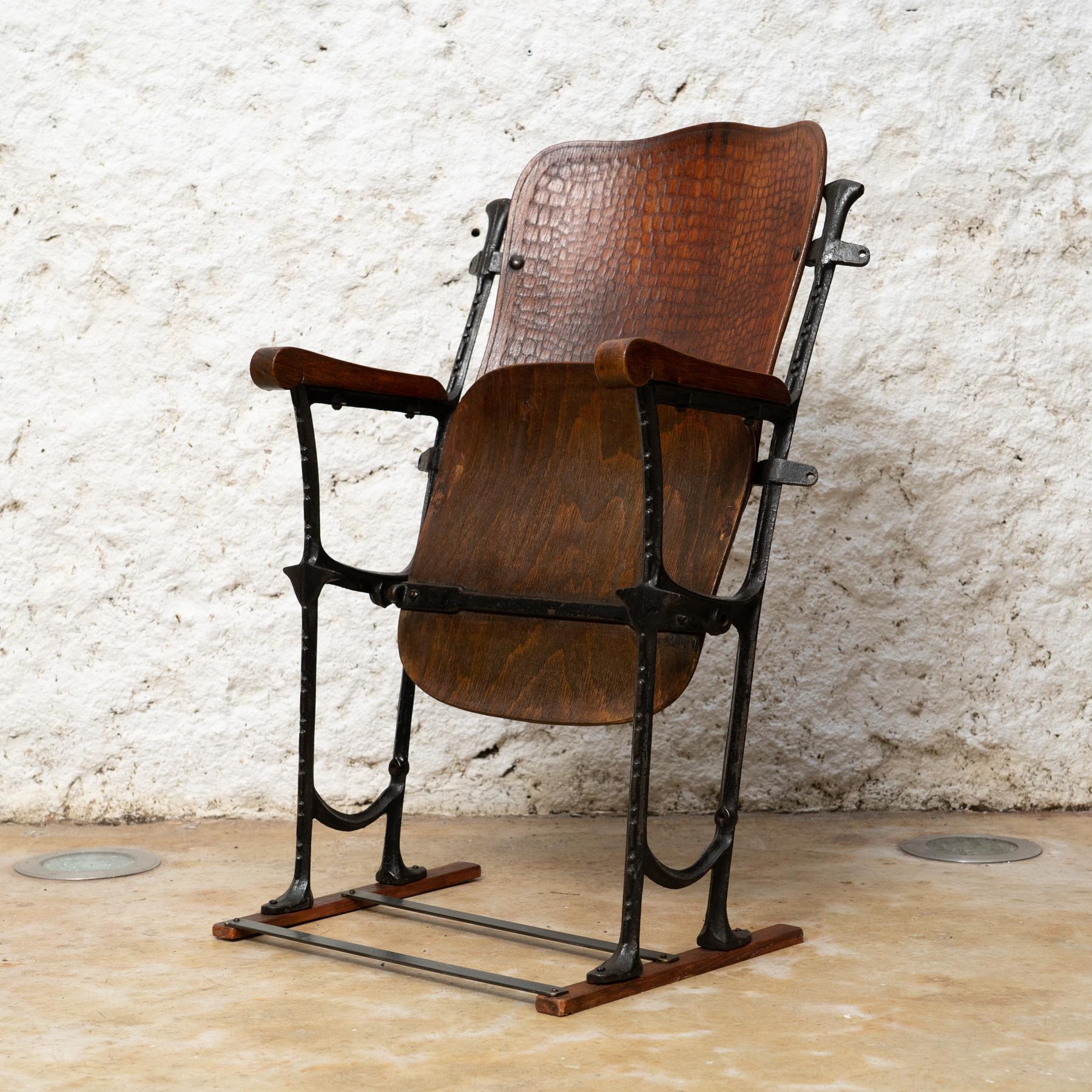 Elegance in Time: Catalan Modernism Theater Chair 'Kursaal', c. 1930 For Sale 1