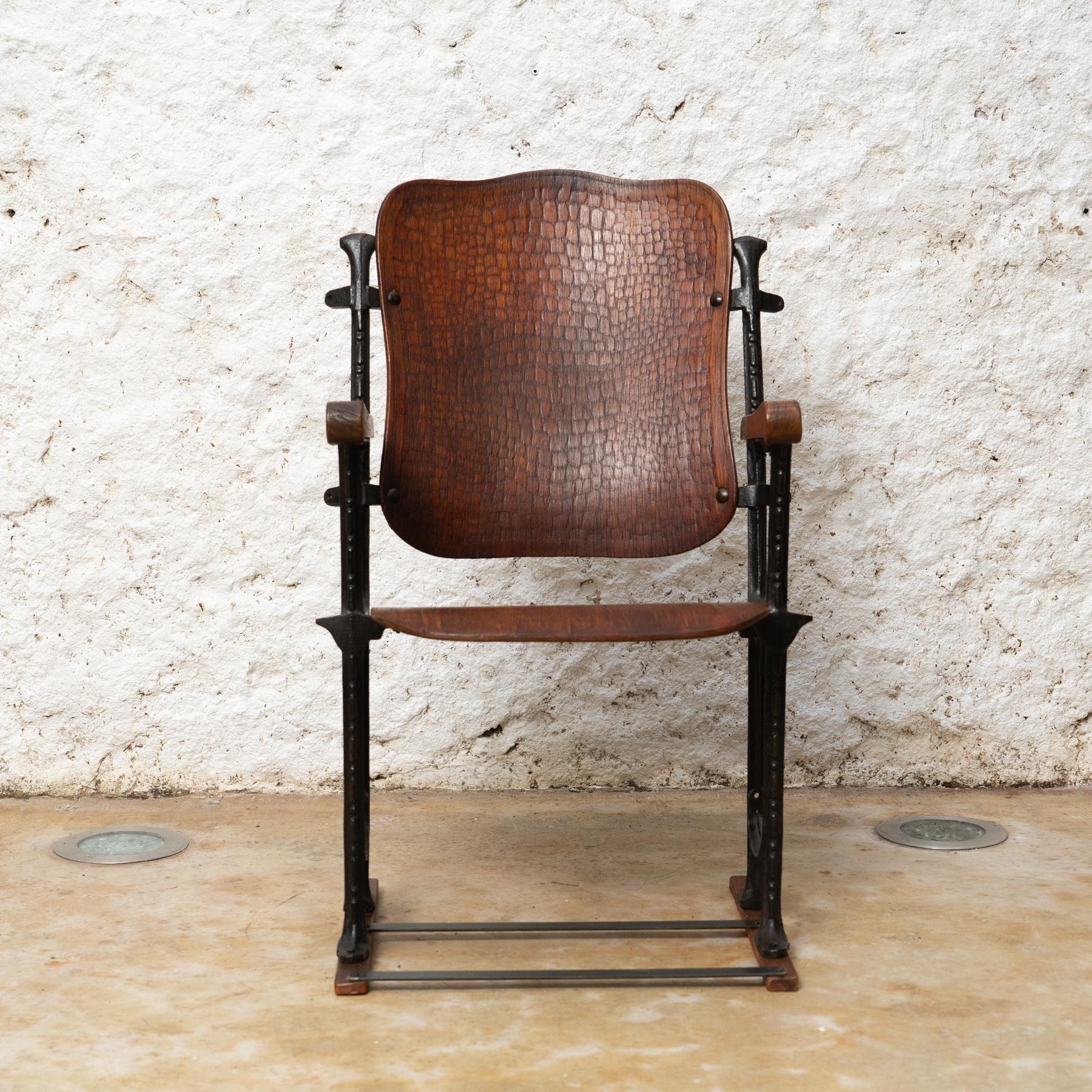 Elegance in Time: Catalan Modernism Theater Chair 'Kursaal', c. 1930 For Sale 2