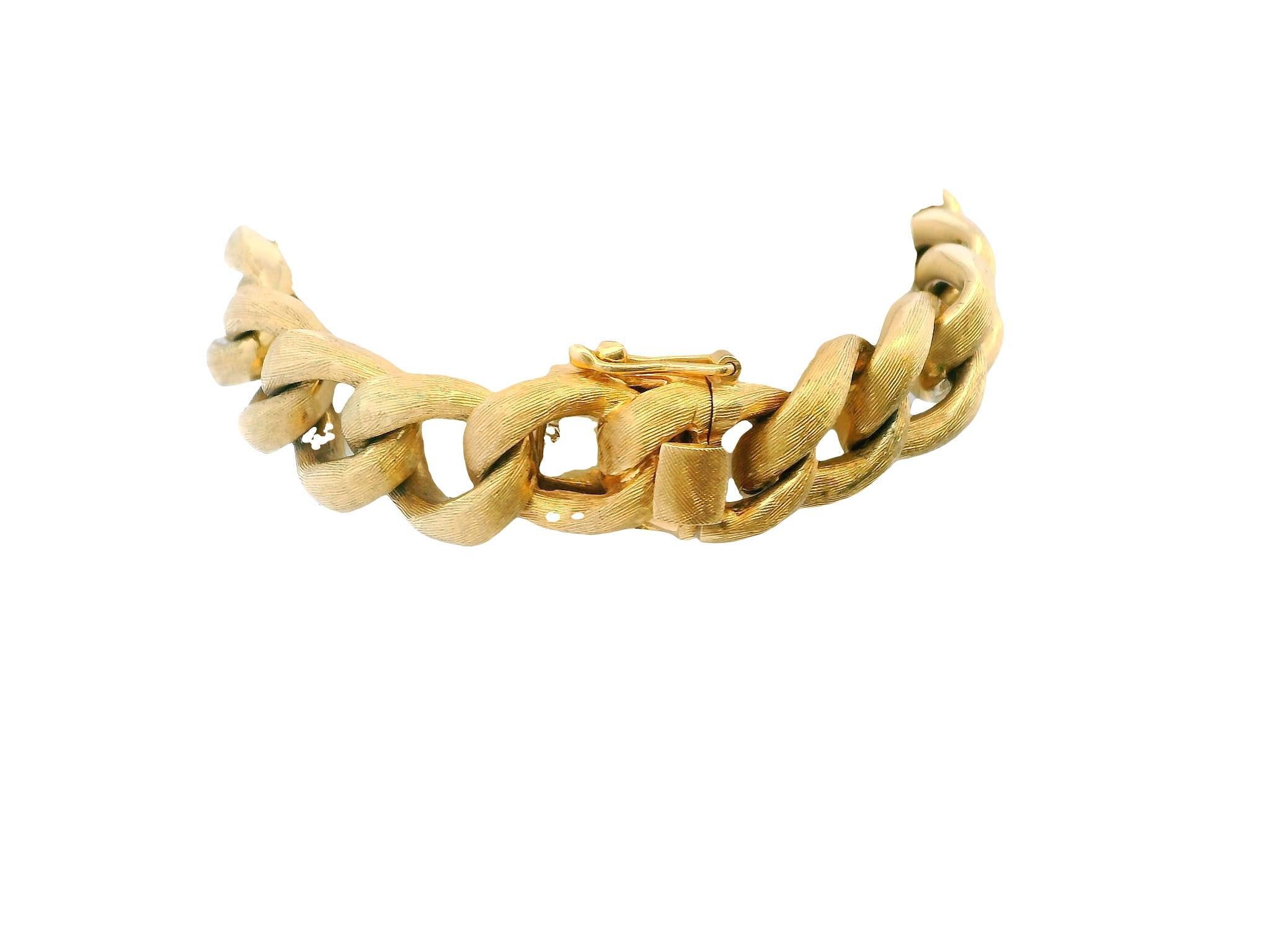 Conjunto de joyas Elegance de oro amarillo de 14 quilates entrelazadas: Collar y Pulsera en venta 4