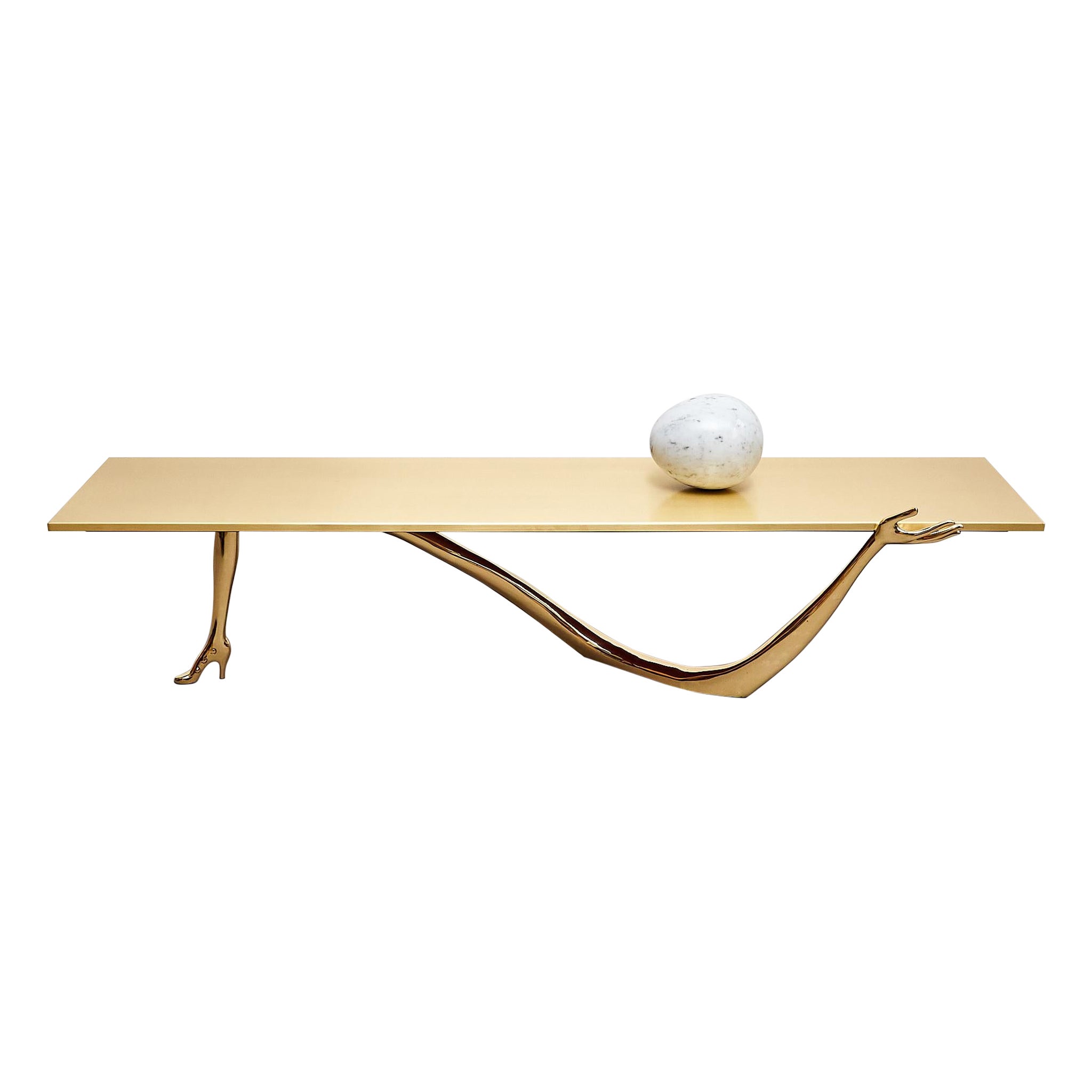 Wir stellen den faszinierenden Leda Low Table vor, eine atemberaubende Verkörperung von Kunst und Design, die Funktionalität und Eleganz nahtlos miteinander verbindet. Dieses exquisite, mit unvergleichlicher Liebe zum Detail gefertigte Stück zeugt