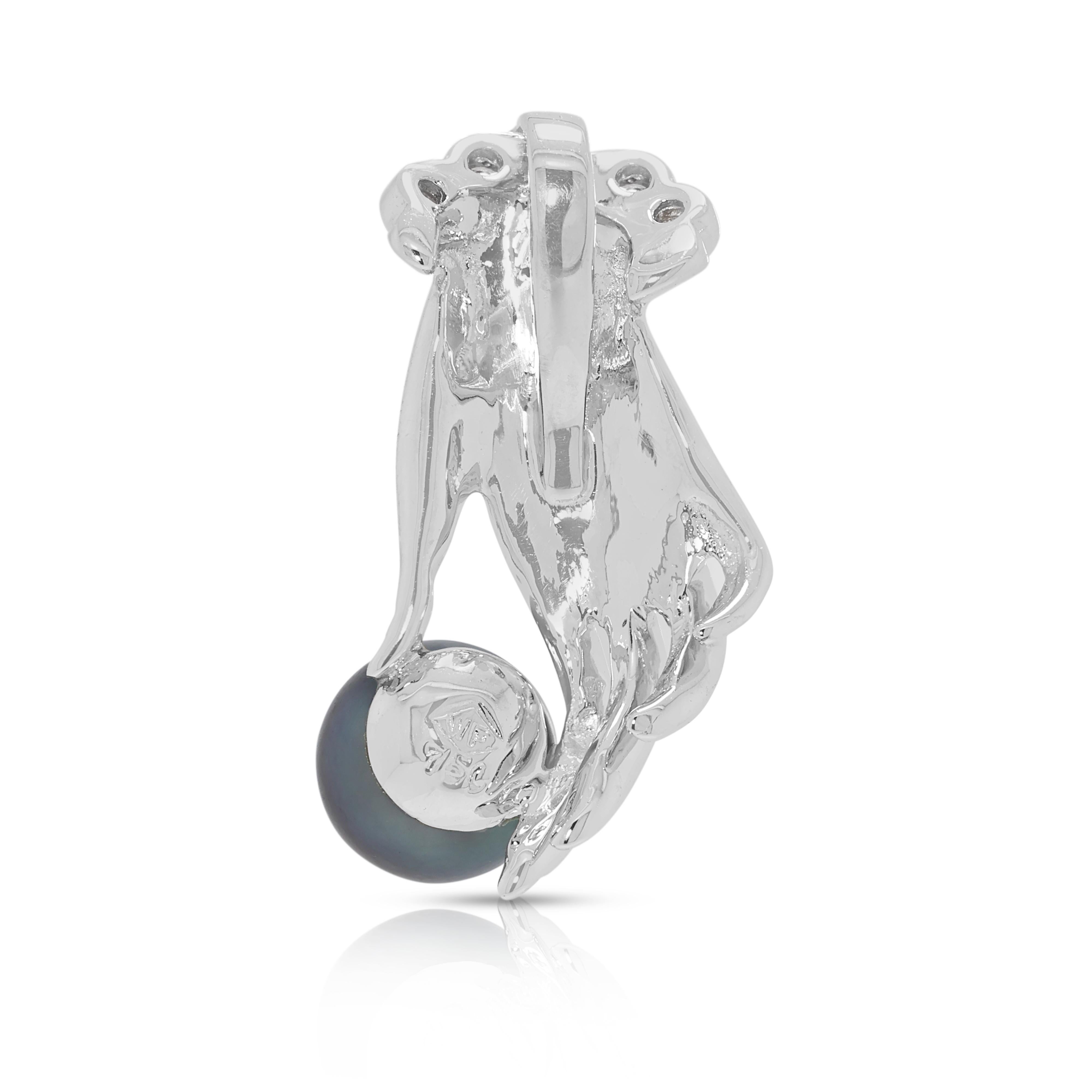 Elegant pendentif en or blanc 18 carats serti d'un diamant naturel de 0,02 ct et d'une perle des mers du Sud en vente 1