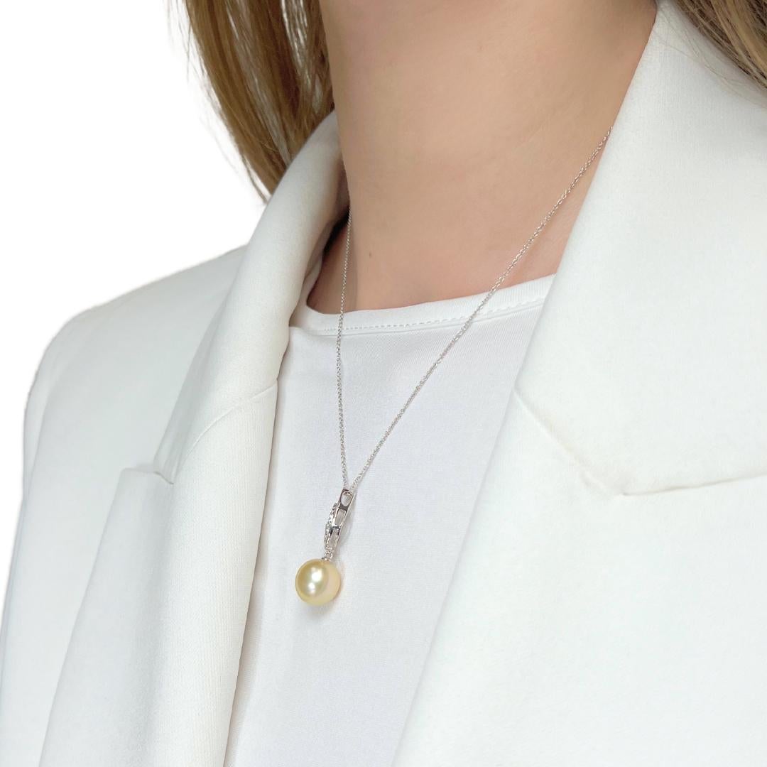Elegant 0.07ct South Sea Cultured Pearl and Diamonds Necklace in 18k White Gold 5