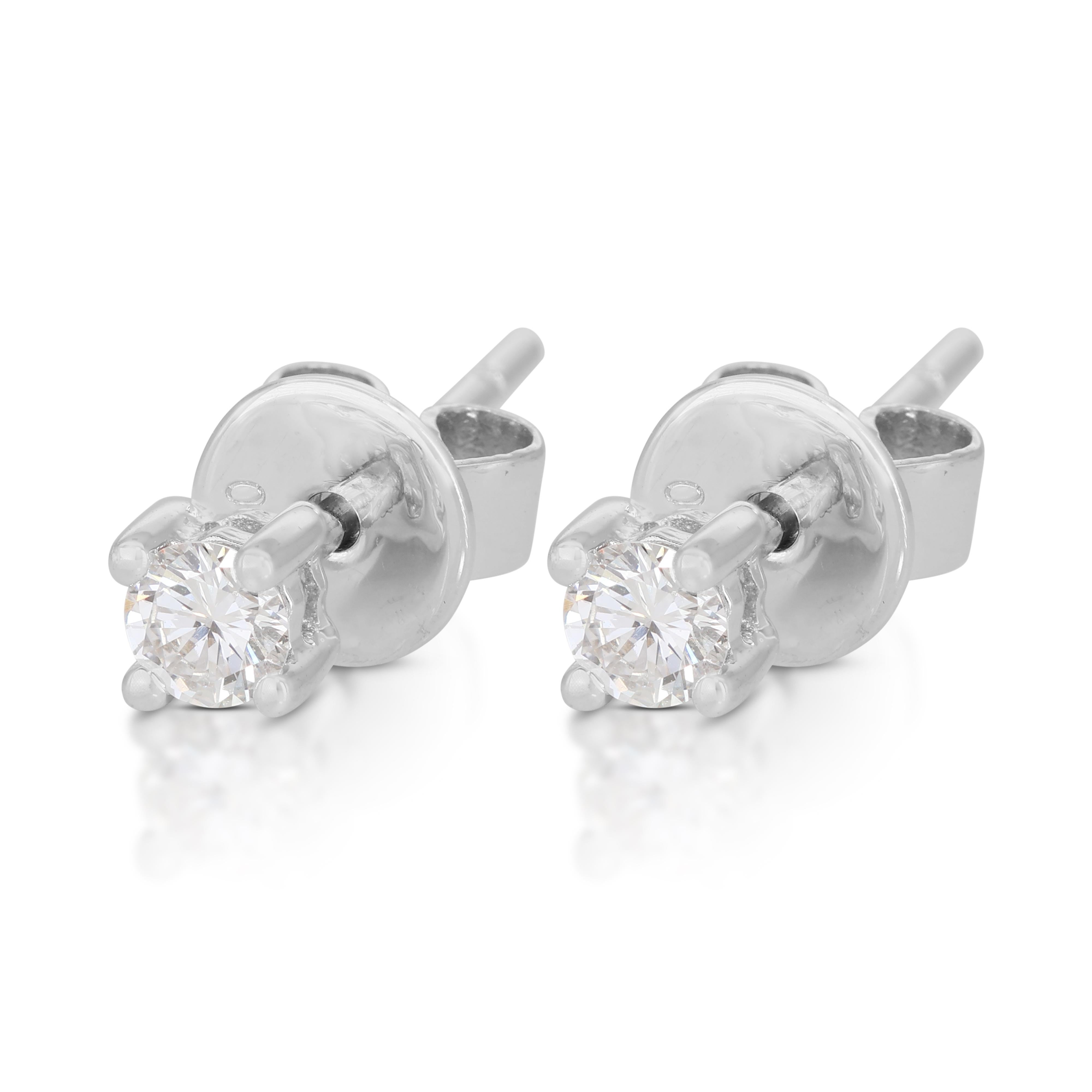 Elegant 0.12ct Diamonds Stud Earrings in18K White Gold In Excellent Condition For Sale In רמת גן, IL