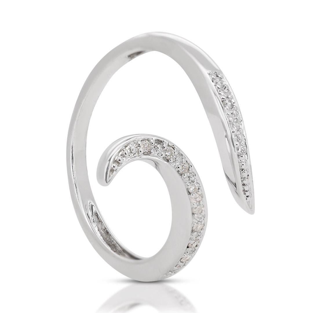 Elegant 0.14ct Round Brilliant Natural Diamond Ring in 18K White Gold In New Condition For Sale In רמת גן, IL