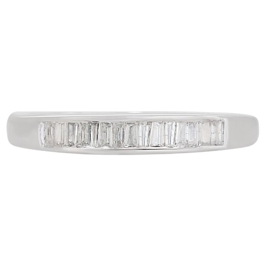 Elegant 0.15ct Baguette Cut Diamond Ring set in 18K White Gold 