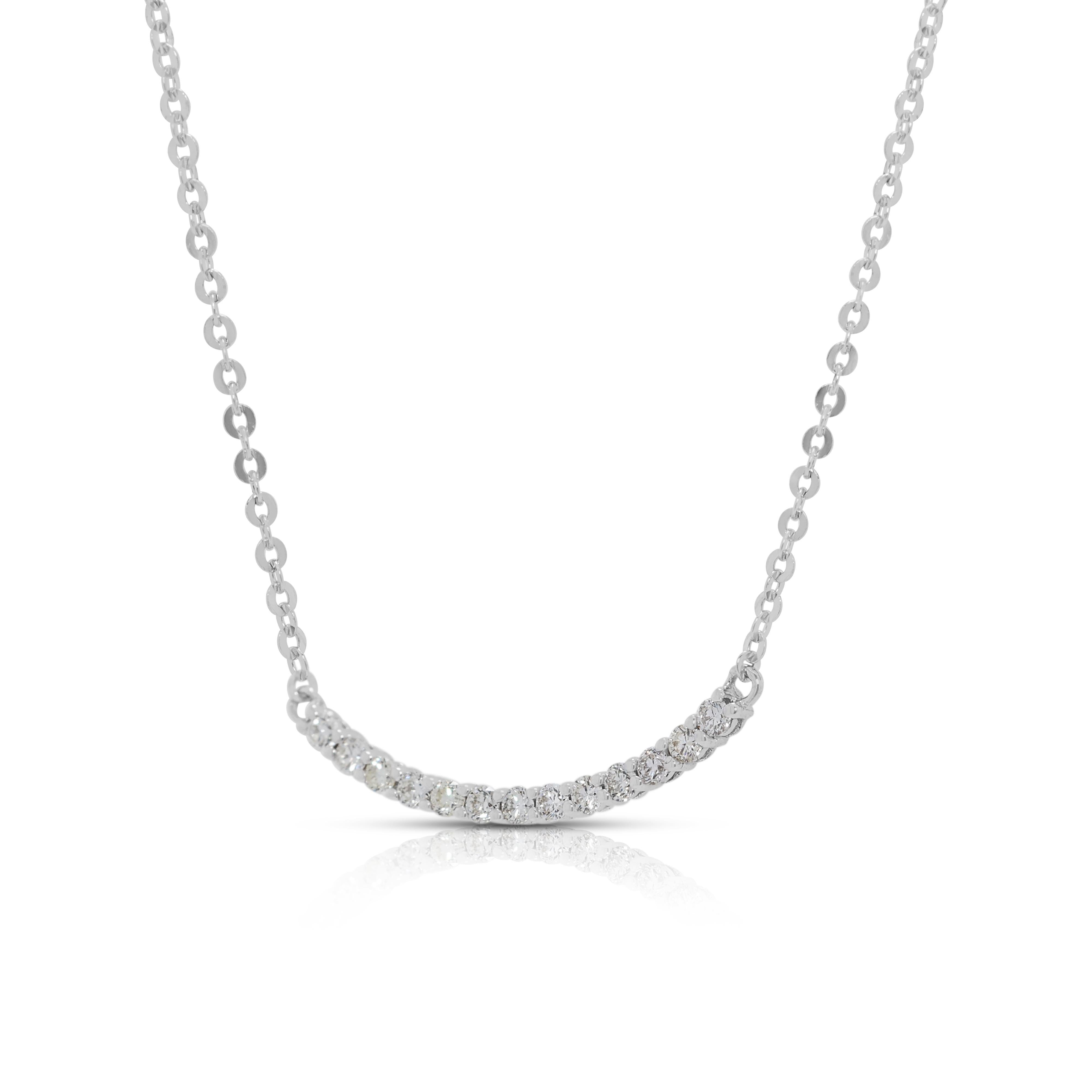 Elegant 0.19ct Natural Diamond Necklace in 18K White Gold In Excellent Condition For Sale In רמת גן, IL