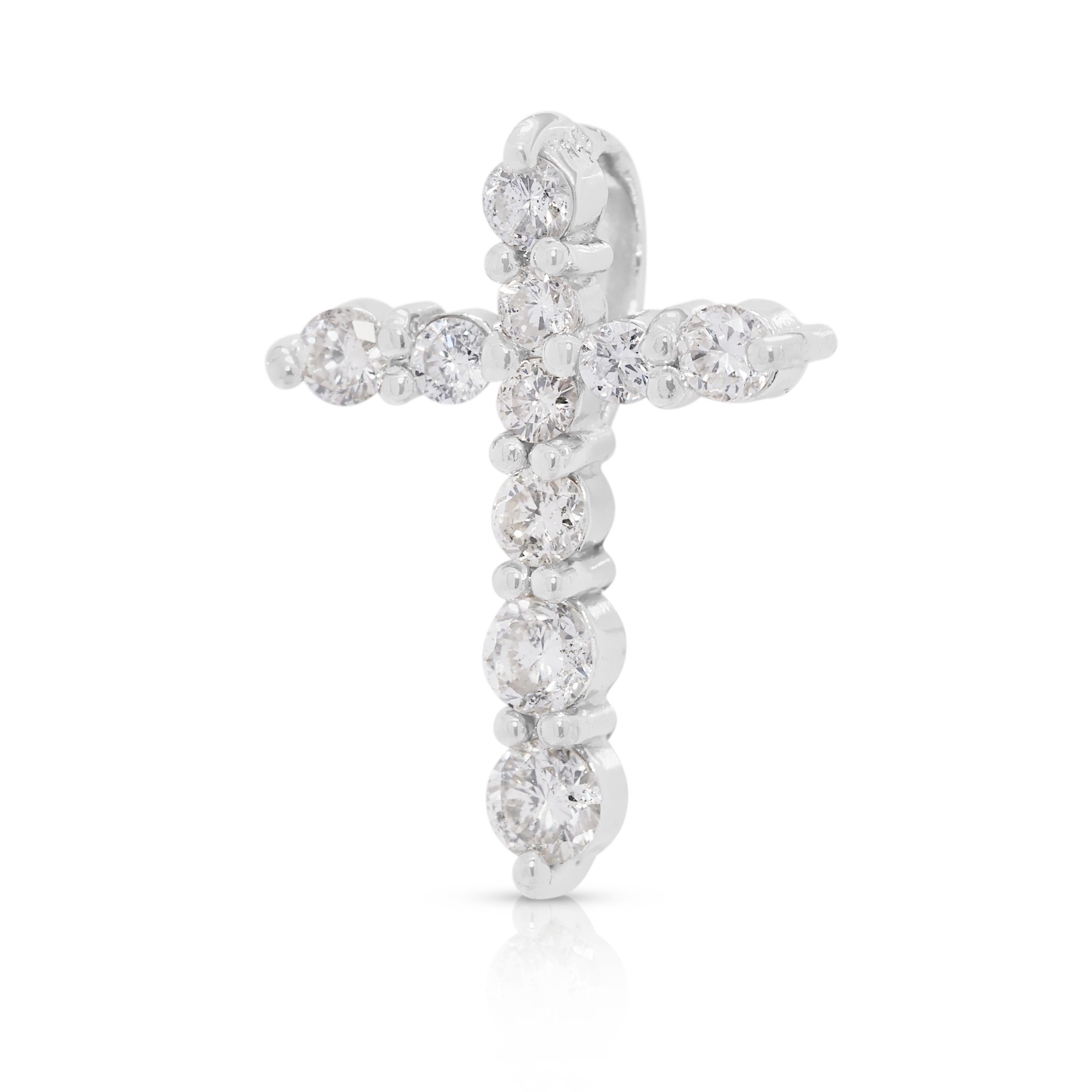 Elegant pendentif croix en diamant naturel de 0,20 ct en platine Excellent état - En vente à רמת גן, IL