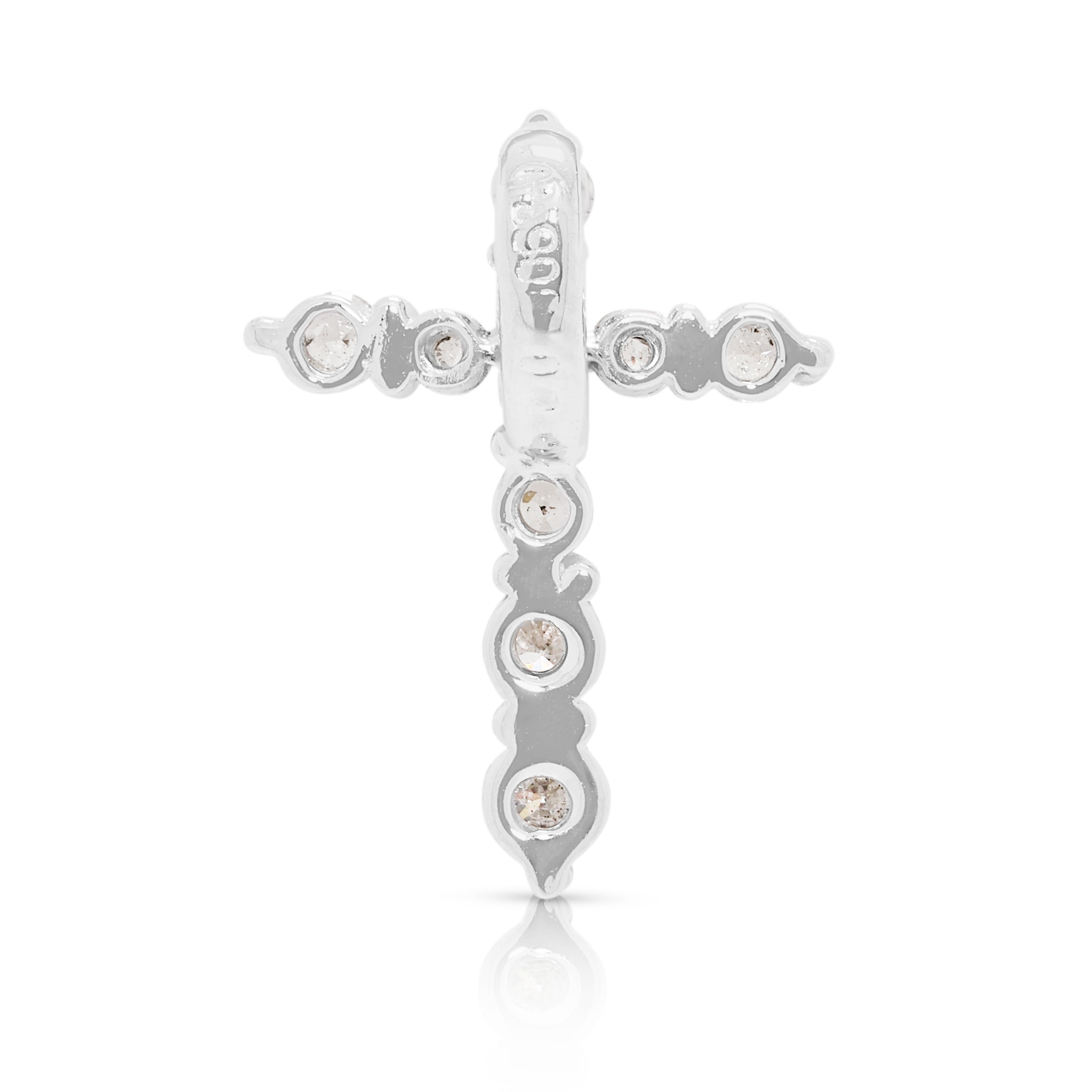 Elegant pendentif croix en diamant naturel de 0,20 ct en platine en vente 1