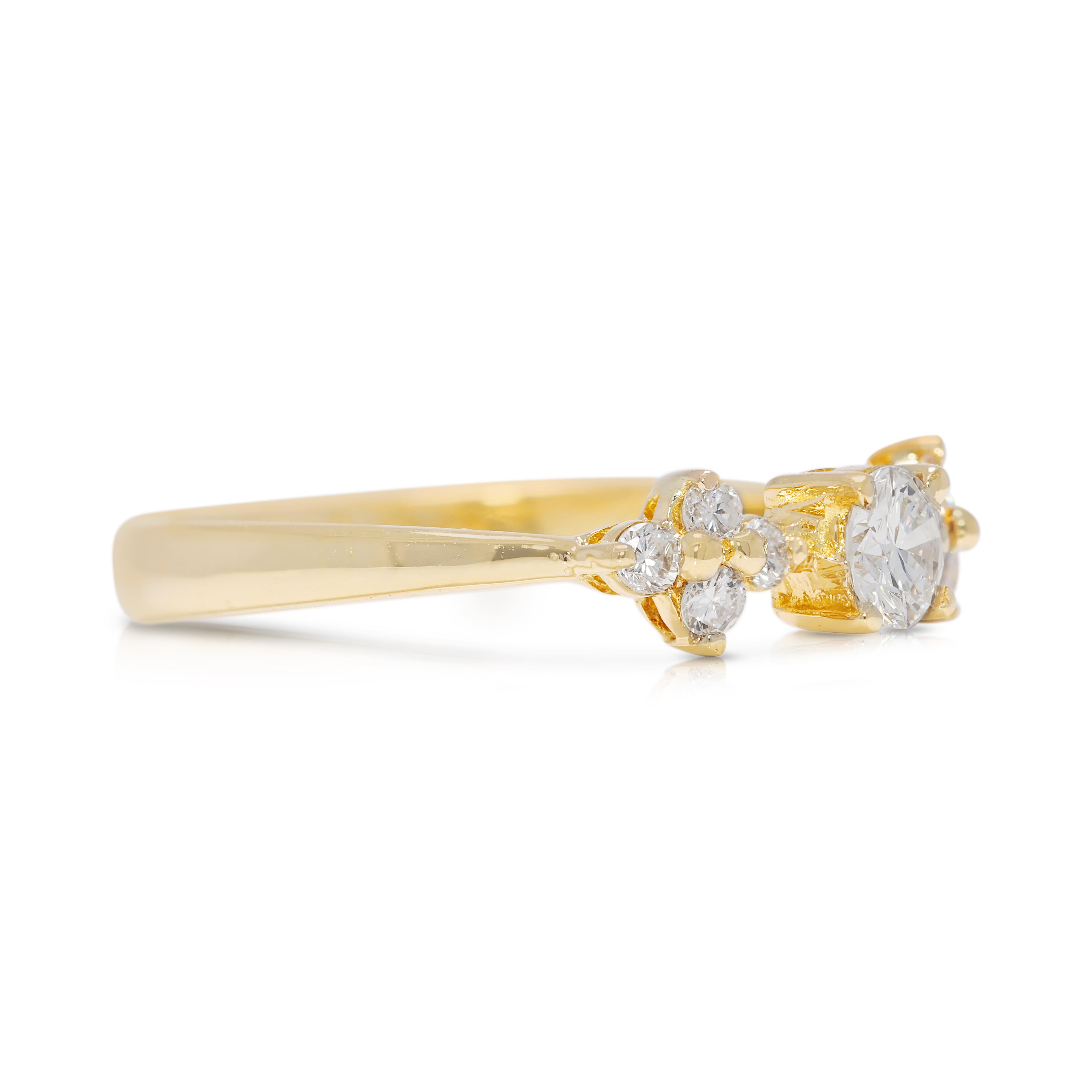 Elegant anneau de 0,25ct Natural Elegance en or jaune 18K Excellent état - En vente à רמת גן, IL