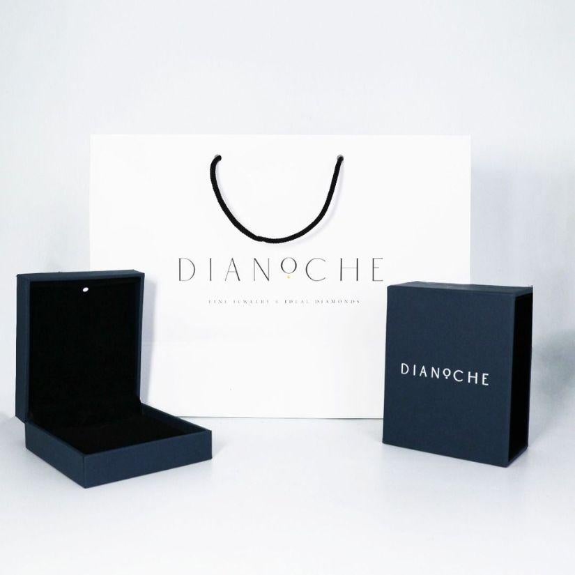 Elegant 0.25ct Tear Drop Diamond Necklace set in 18K White Gold For Sale 3