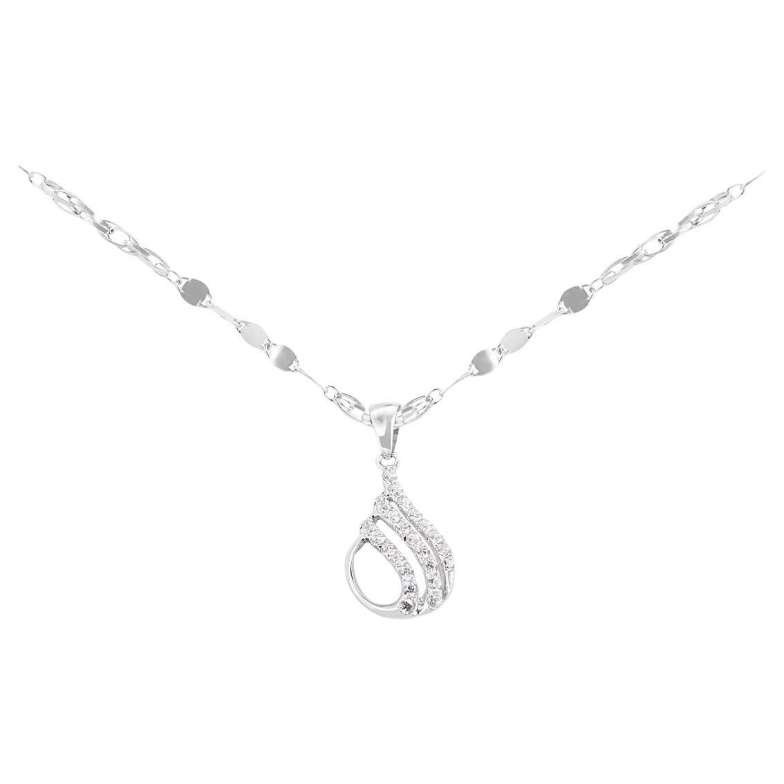 Elegant 0.25ct Tear Drop Diamond Necklace set in 18K White Gold For Sale