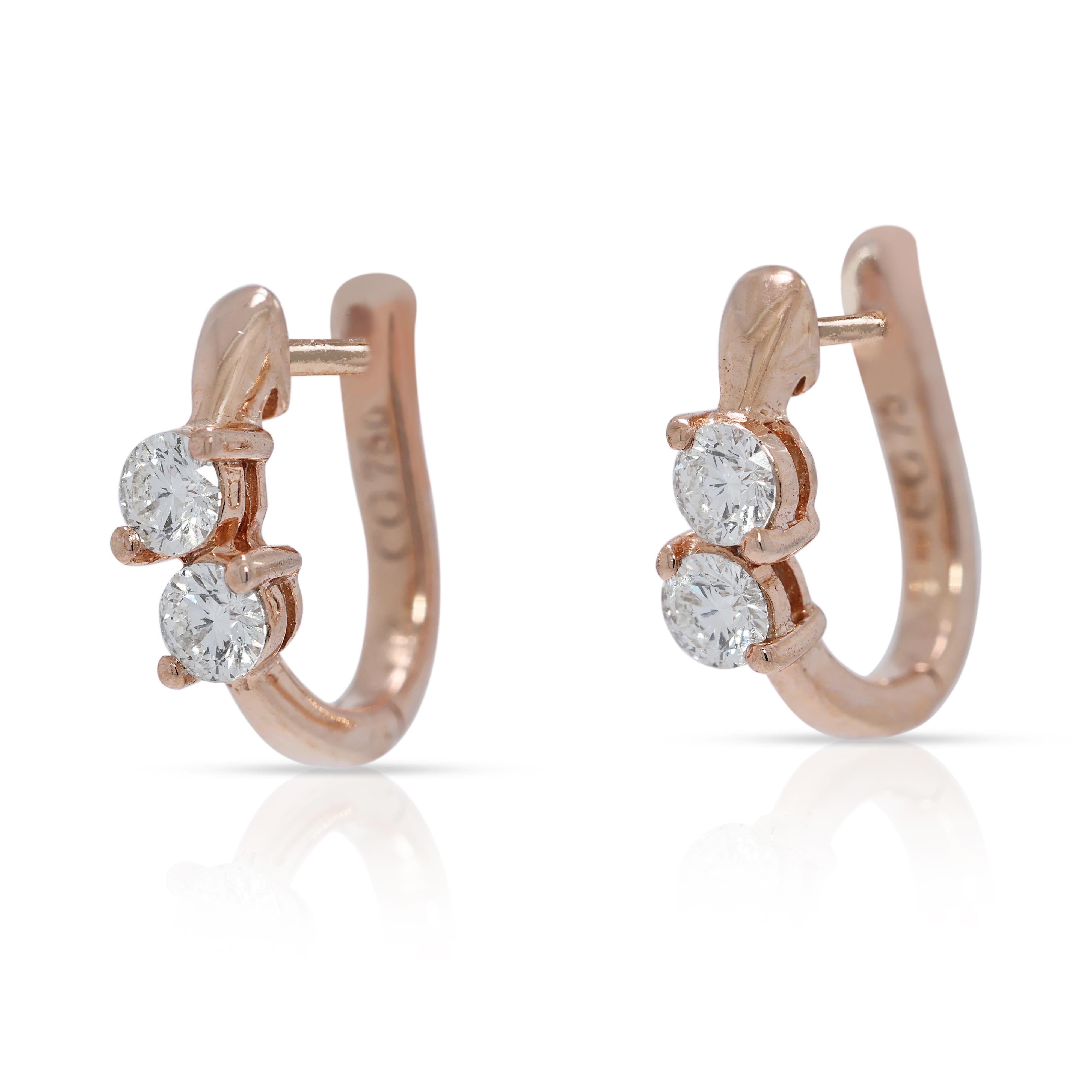 Élégantes boucles d'oreilles en or rose 18 carats avec diamants naturels 0,28 carat Excellent état - En vente à רמת גן, IL