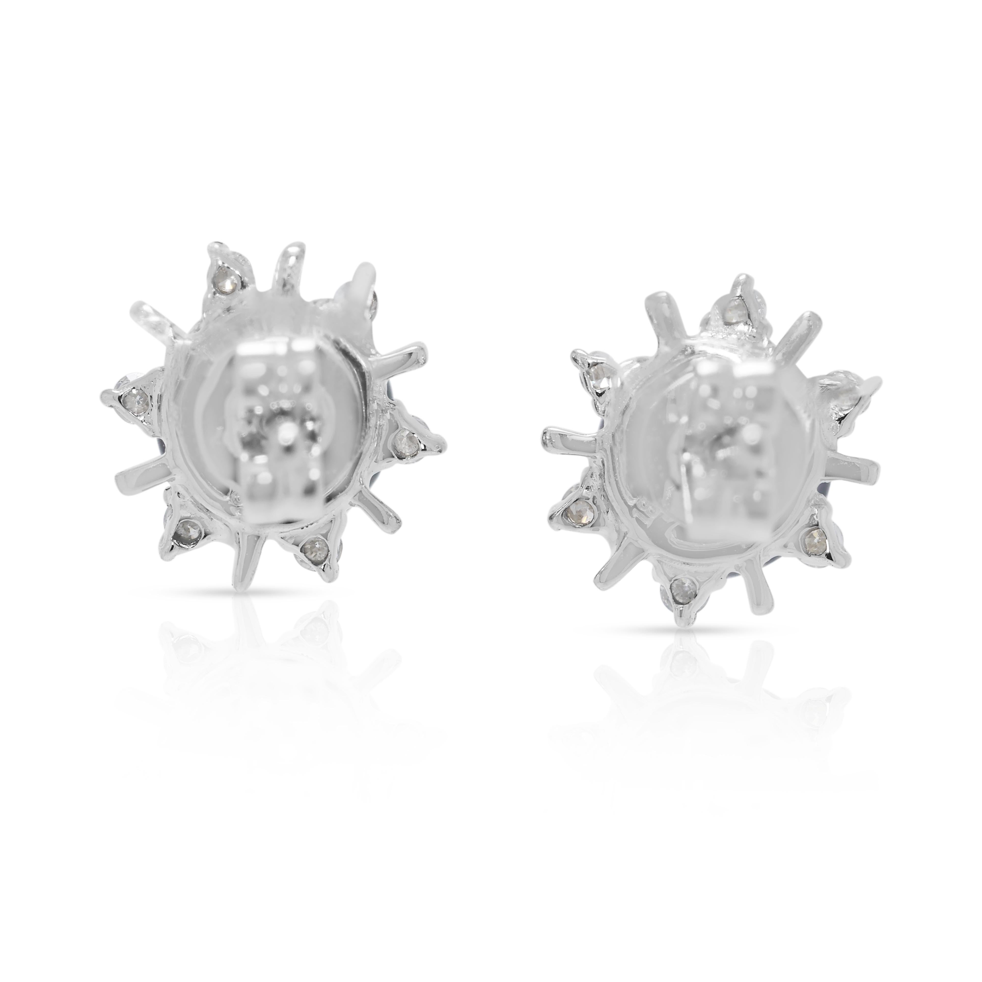 Elegante Ohrstecker mit 0,30 Karat Diamanten und Süßwasserperlen aus 18 Karat Weißgold im Angebot 1