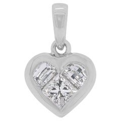 Eleganza del ciondolo con diamante da 0,32 carati in oro bianco 18 carati