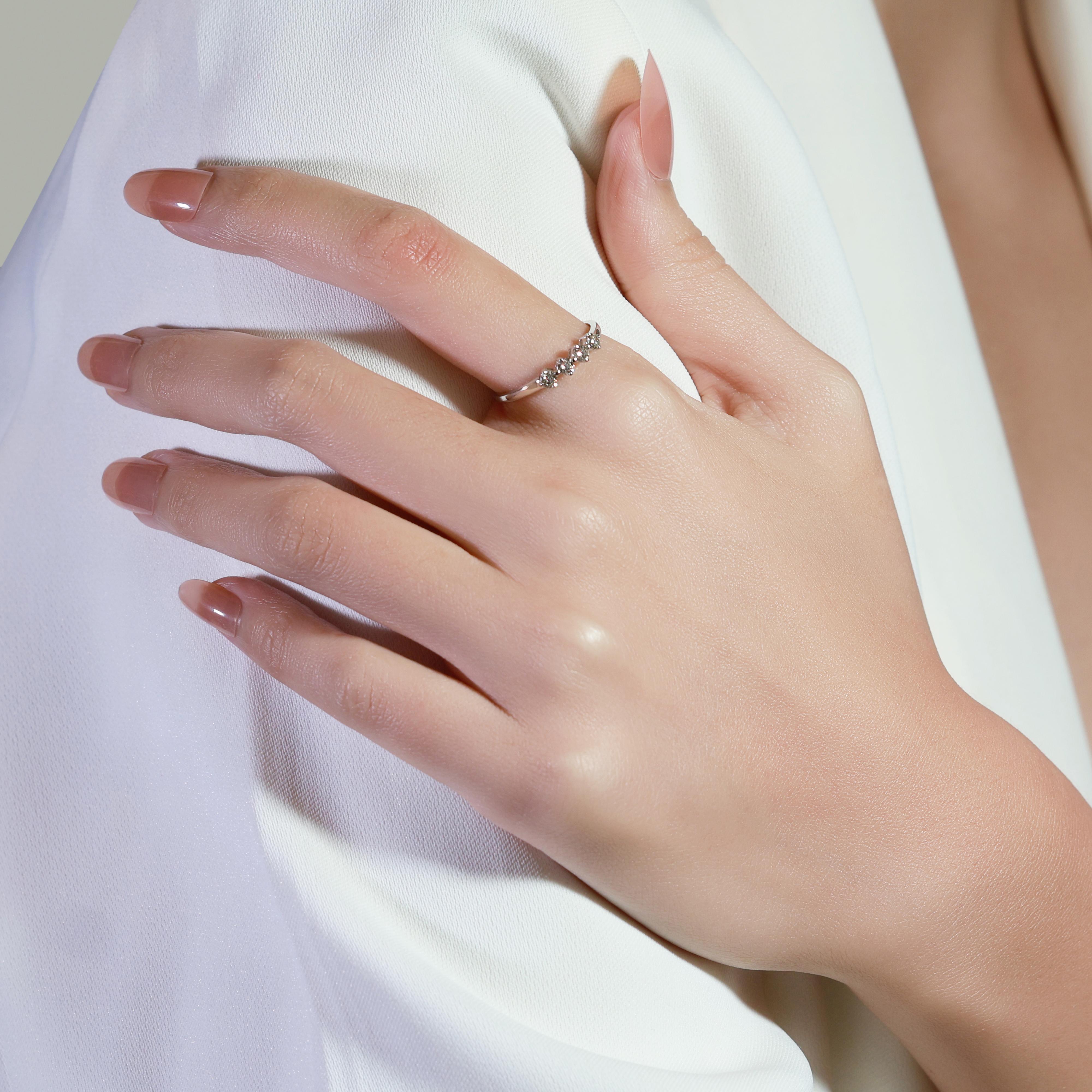 Anello Elegance con diamanti naturali da 0,32 carati in oro bianco 18 carati in vendita 3