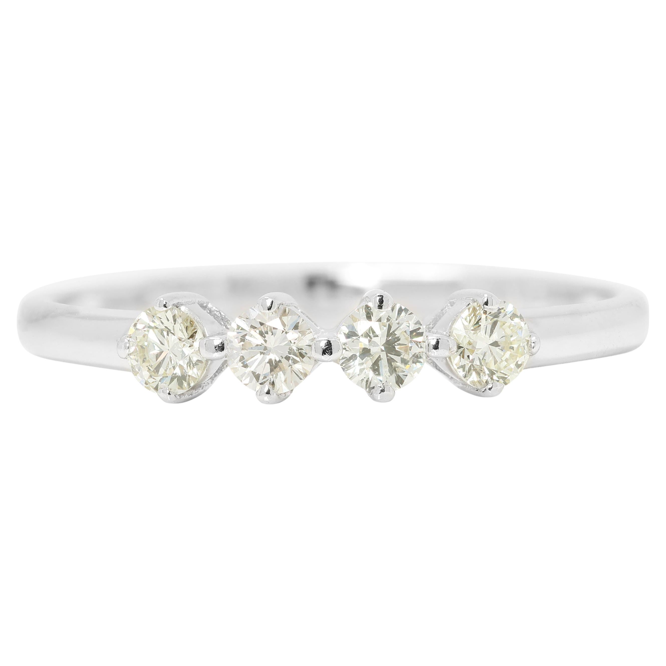 Élégante bague en or blanc 18 carats avec diamants naturels 0,32 carat