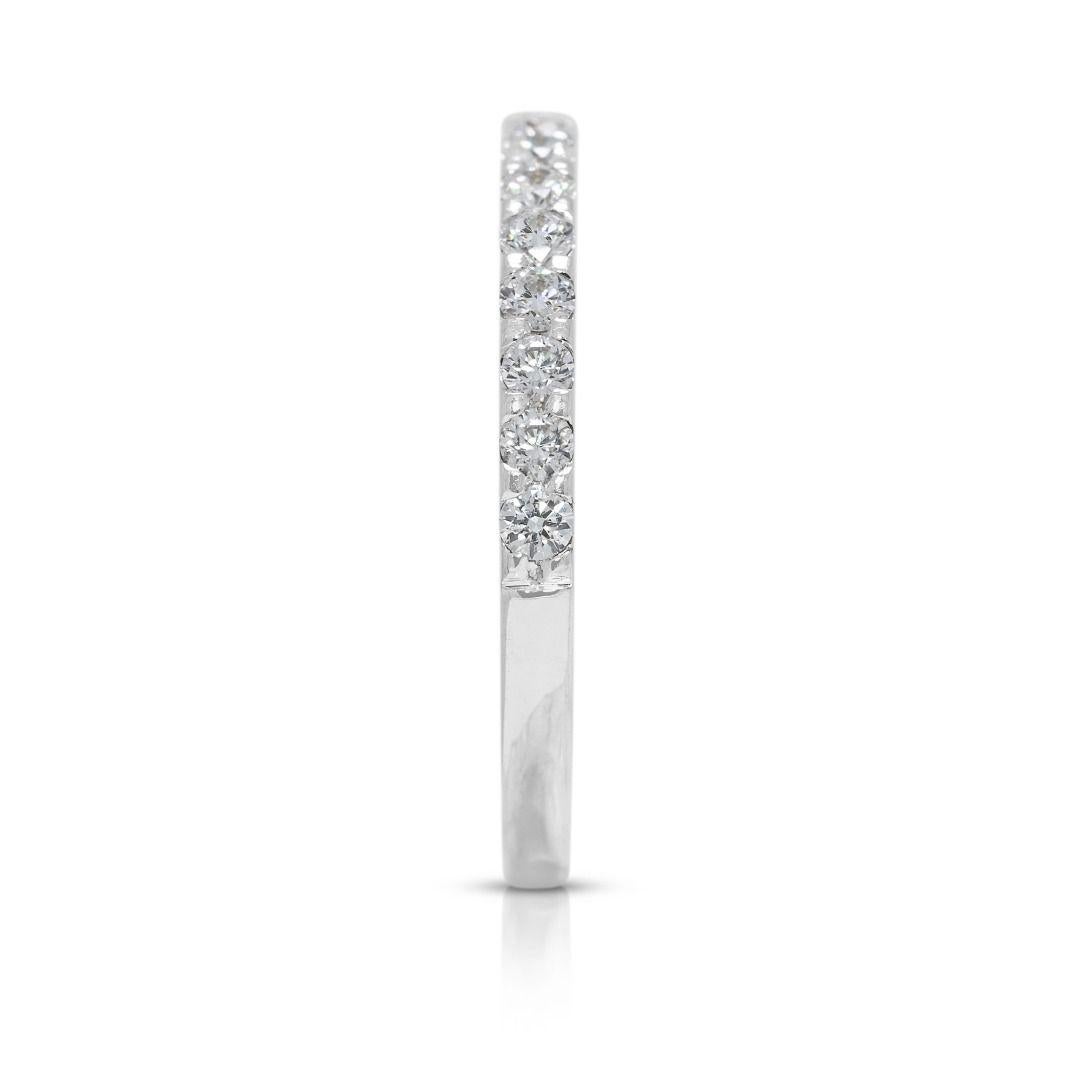 Elegant 0.33ct Natural Diamond Half Eternity 18K White Gold Ring im Angebot 1
