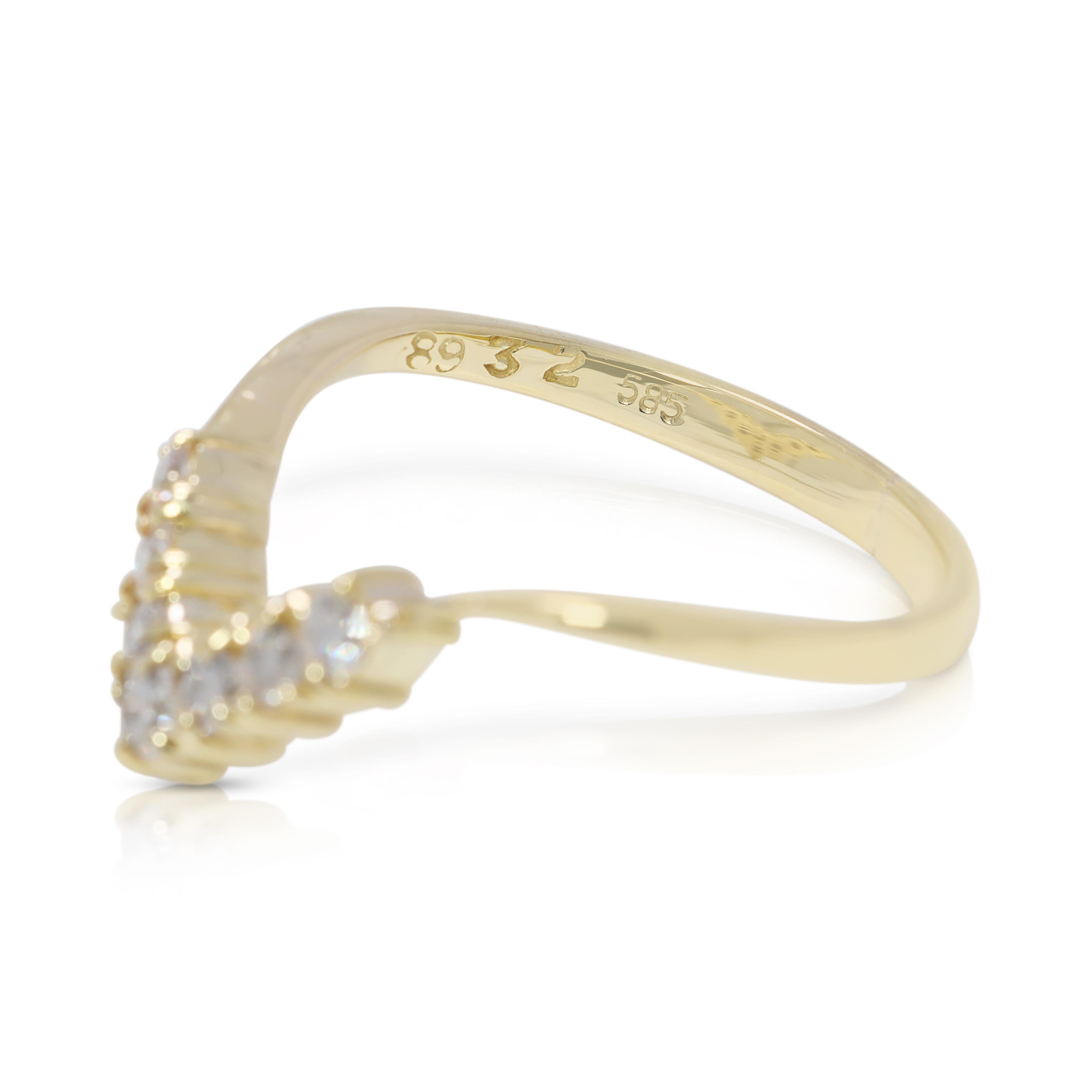 Round Cut Elegant 0.35ct Natural Diamond Chevron Ring in 14K Yellow Gold For Sale