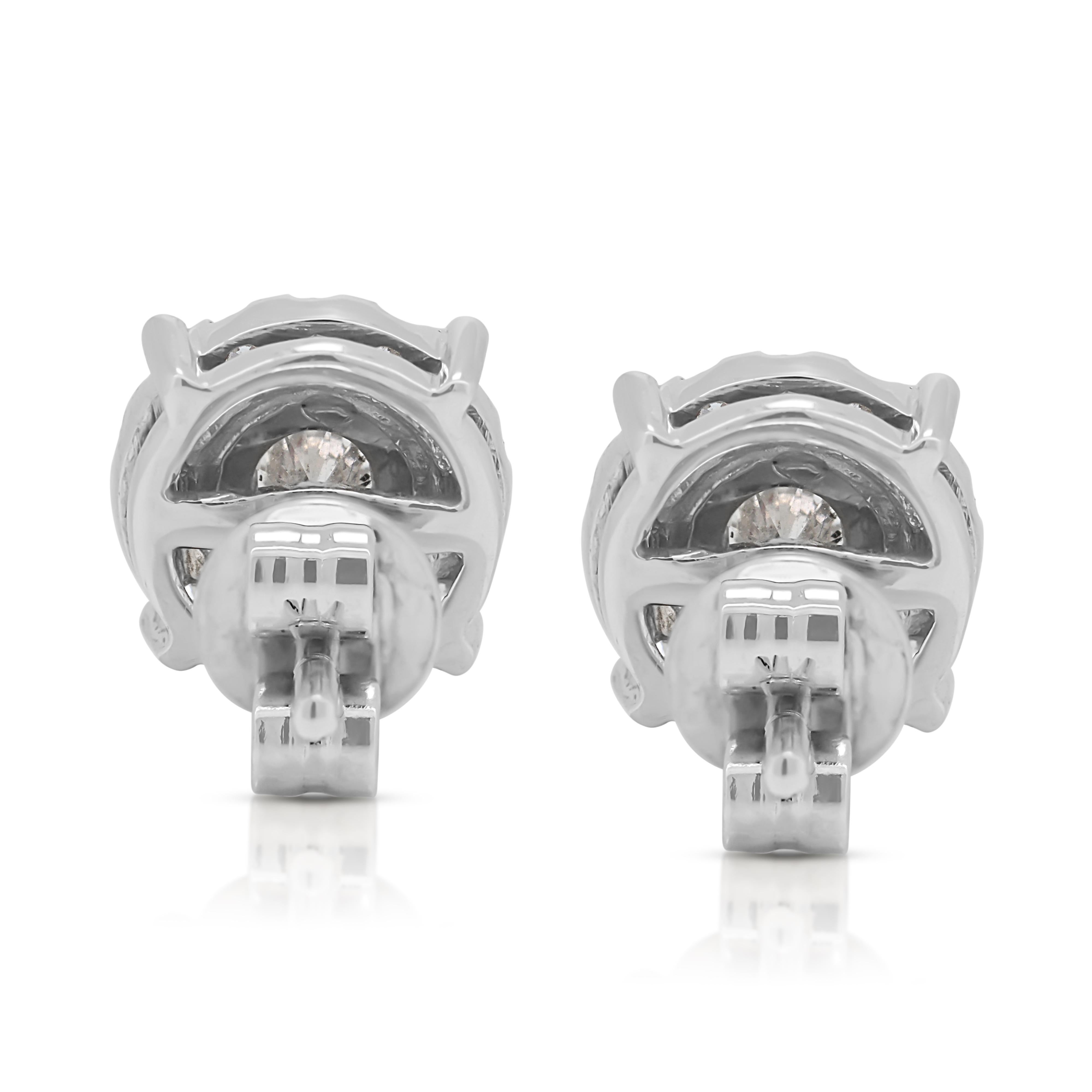 Elegance Orecchini a cono con diamanti naturali da 0,36 carati in oro bianco 18 carati in vendita 1