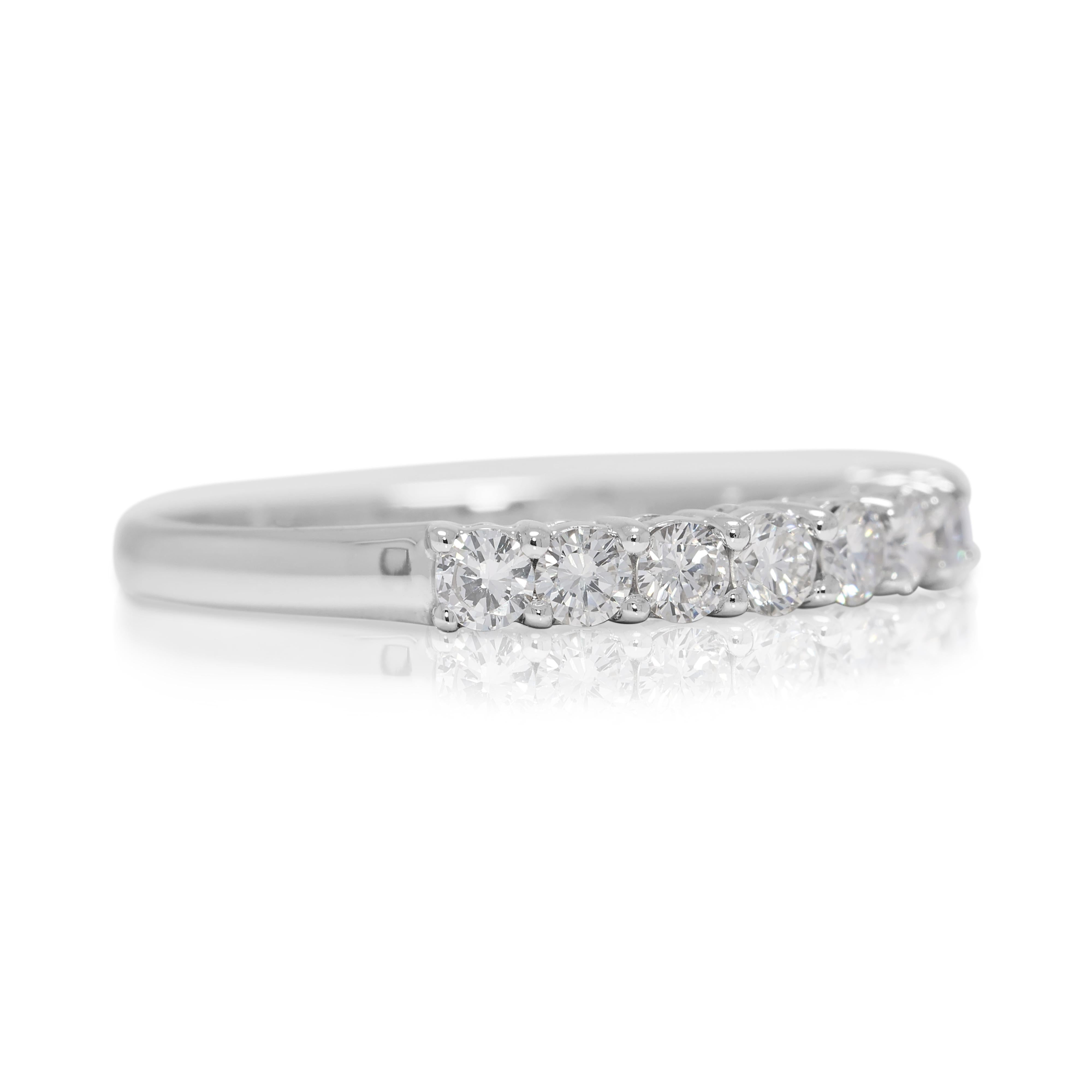 Round Cut Elegant 0.36ct Natural Diamond Ring in 18K White Gold For Sale